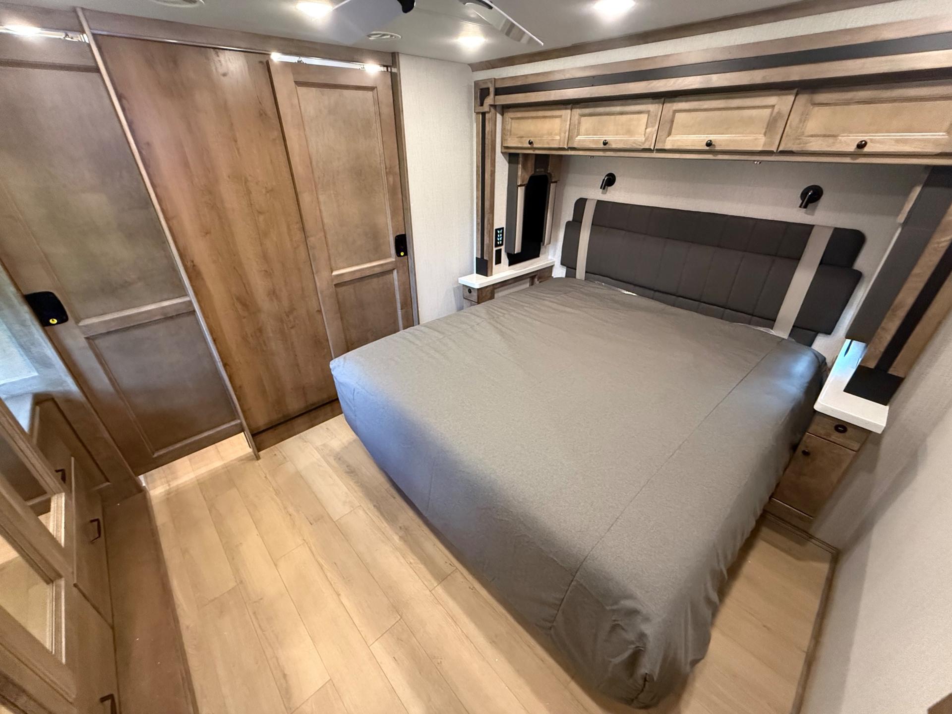 2027 TIFFIN MOTORHOMES 2027 TIFFIN MOTORHOMES Allegro Open Road - thumbnail 47