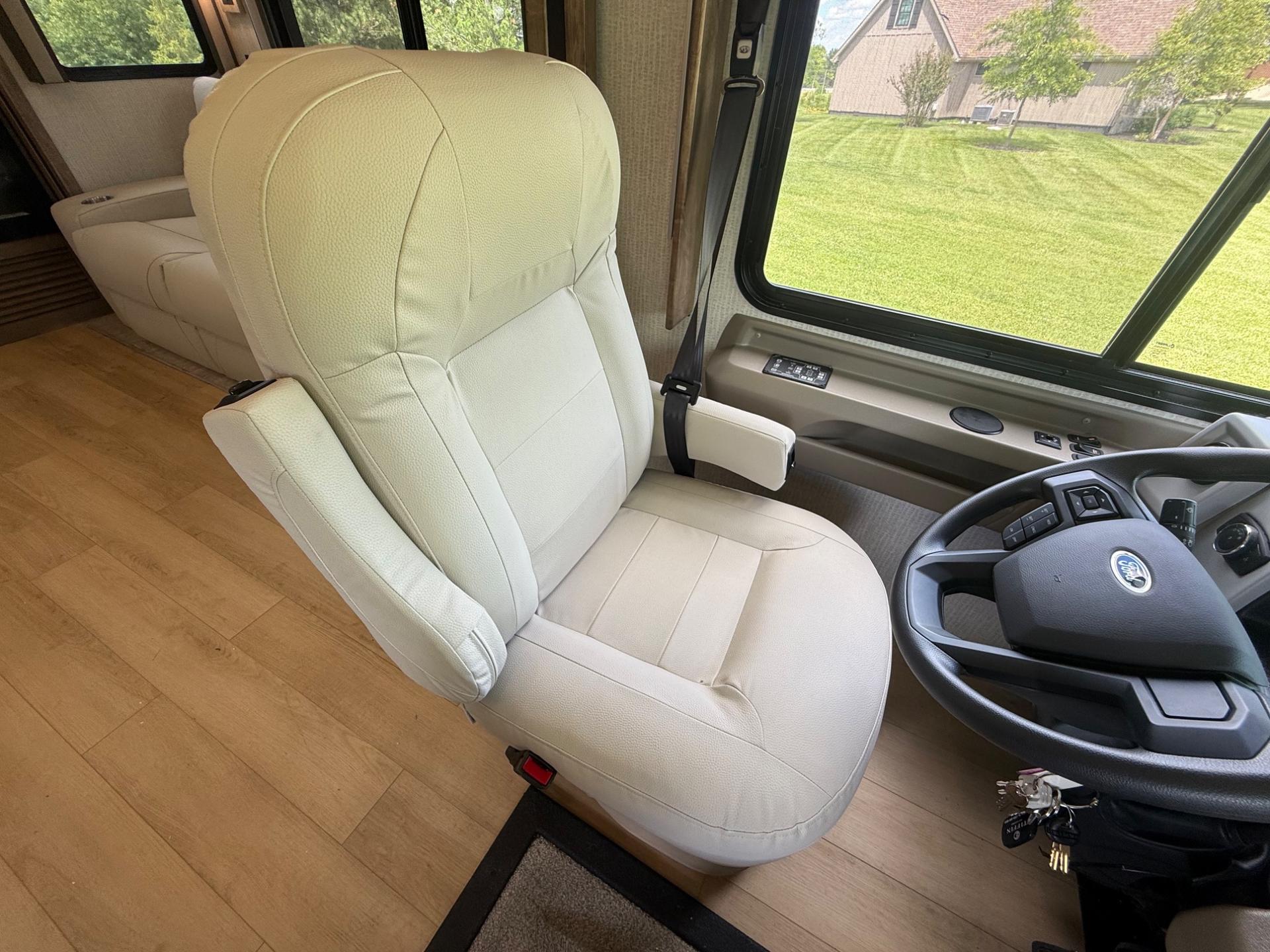 2027 TIFFIN MOTORHOMES 2027 TIFFIN MOTORHOMES Allegro Open Road - thumbnail 52