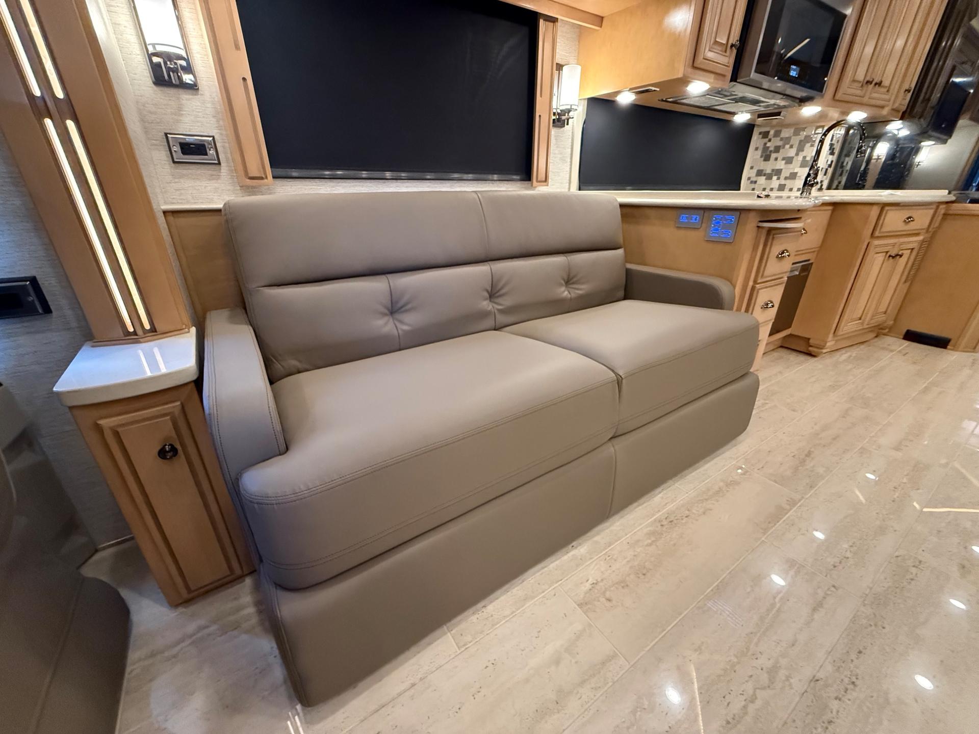2020 Newmar  2020 Newmar  Dutchstar  - thumbnail 26