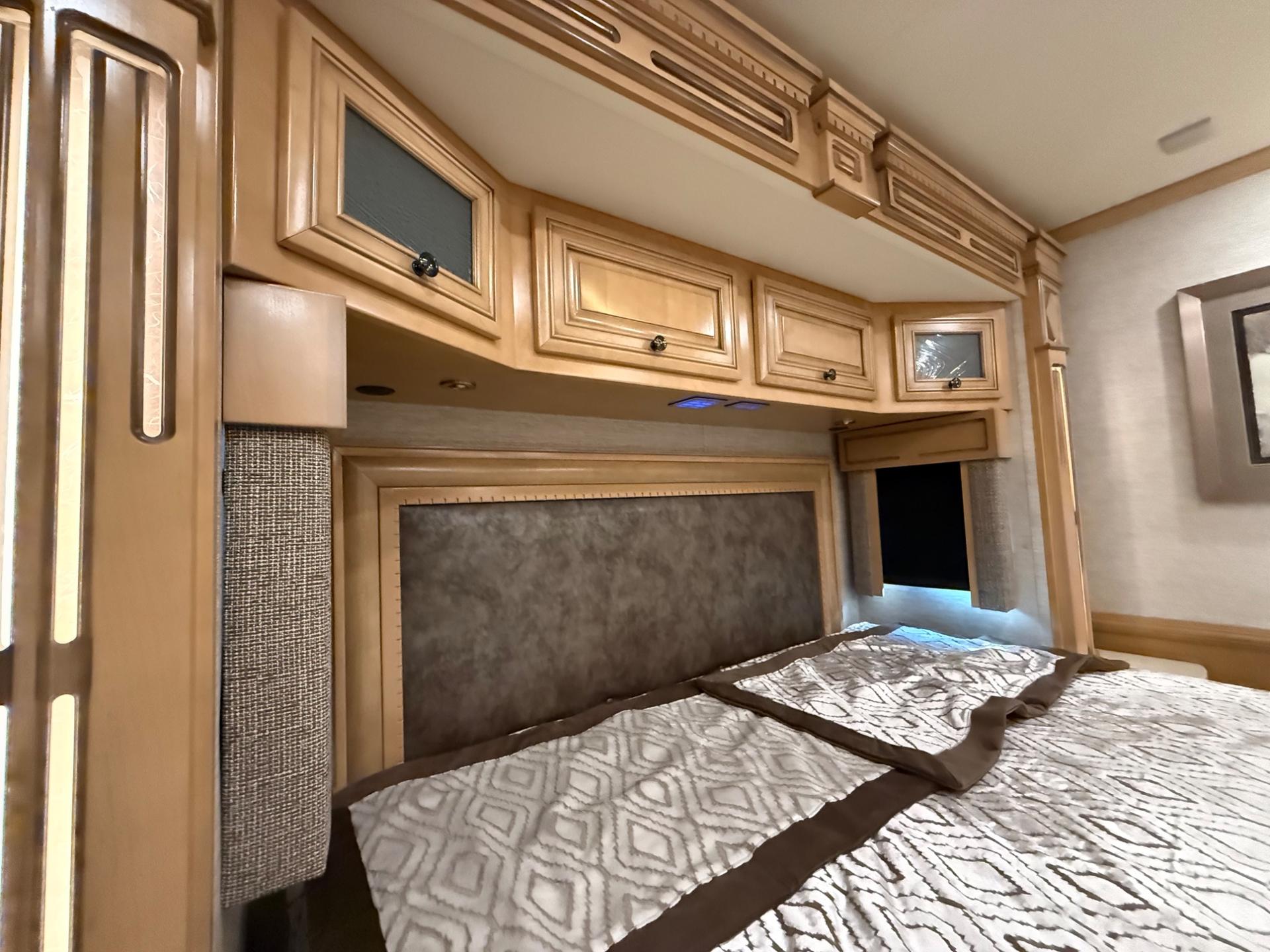2020 Newmar  2020 Newmar  Dutchstar  - thumbnail 44