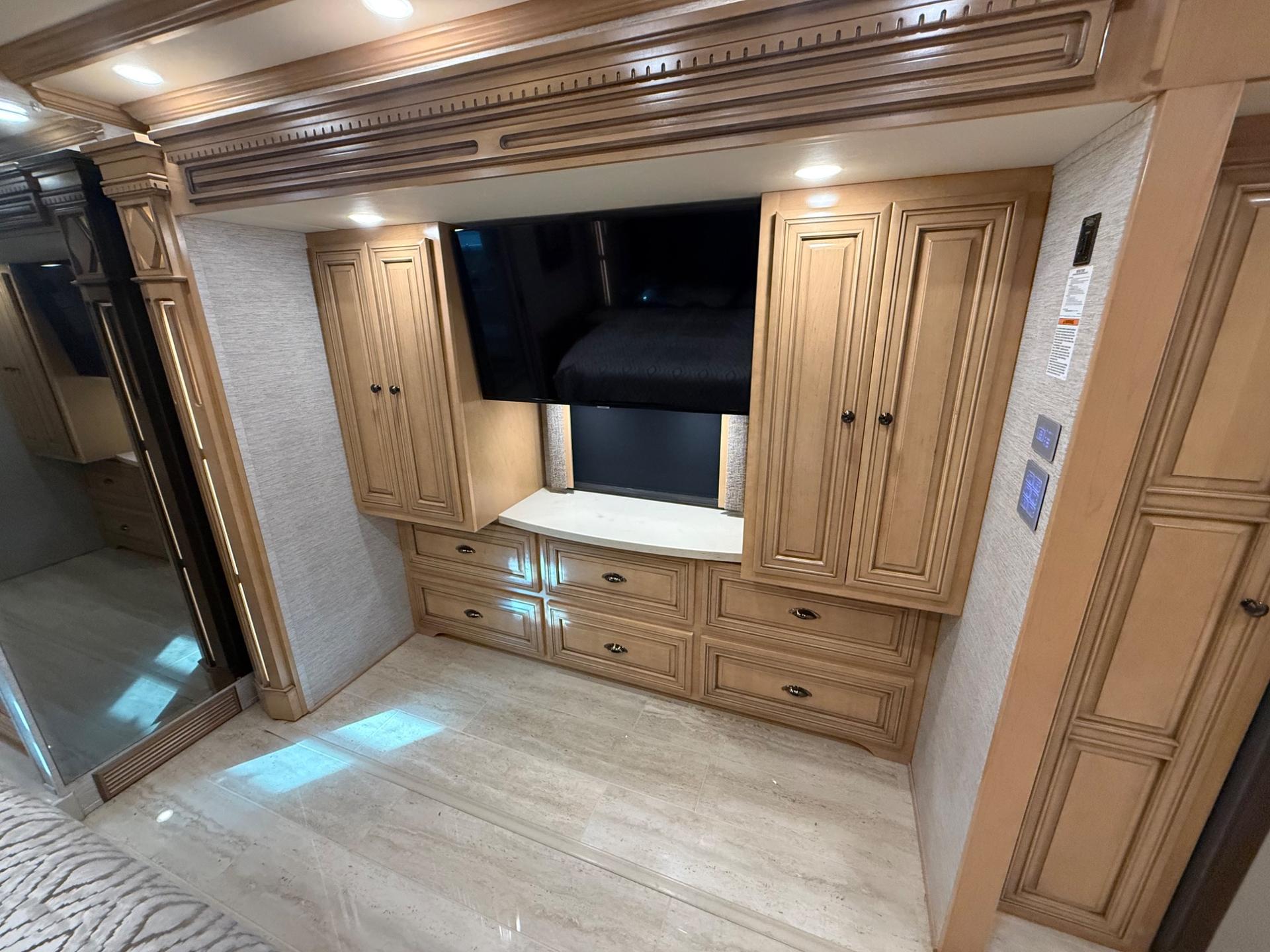 2020 Newmar  2020 Newmar  Dutchstar  - thumbnail 45
