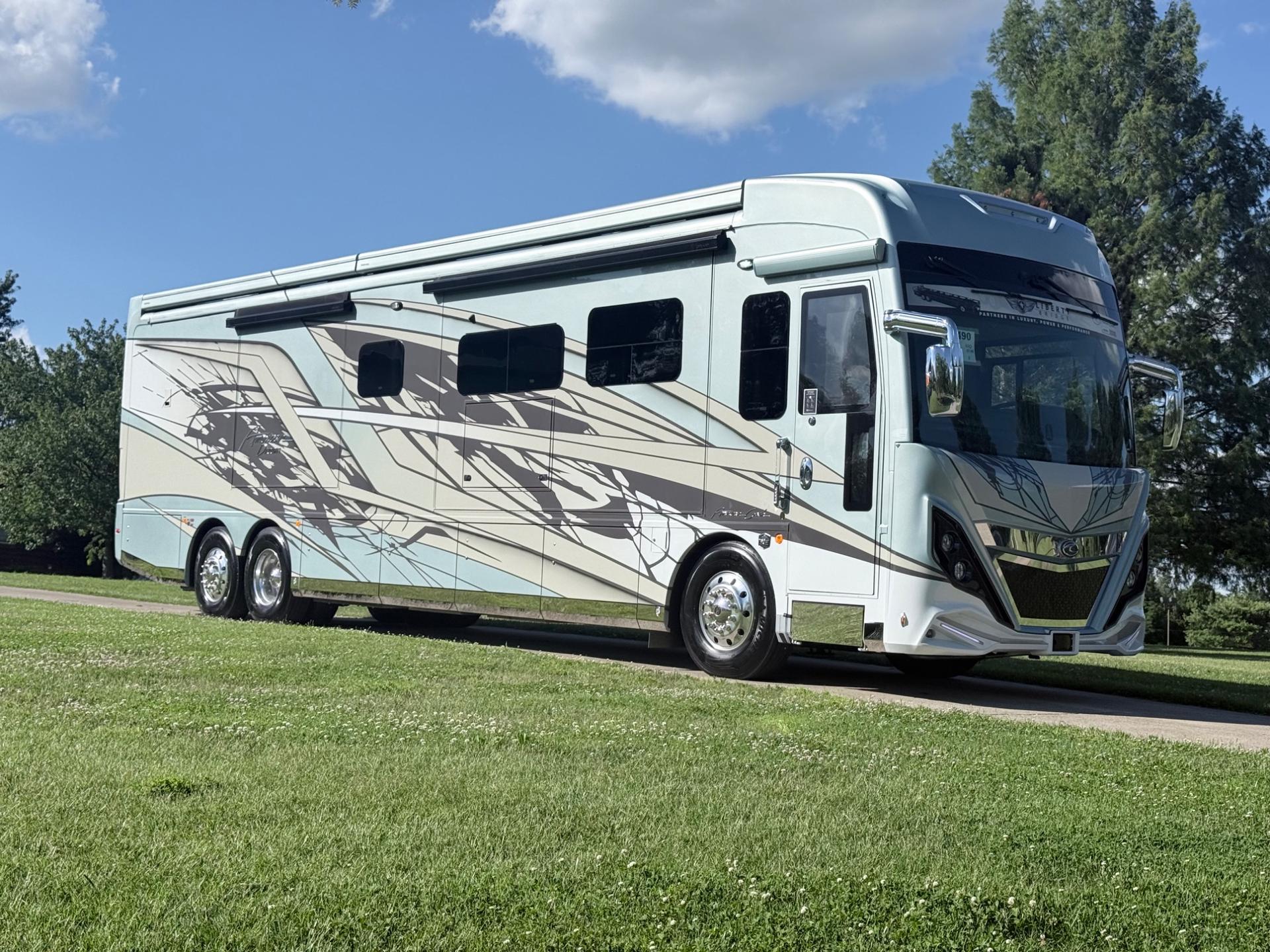 2027 American Coach 2027 American Coach American Dream - thumbnail 3