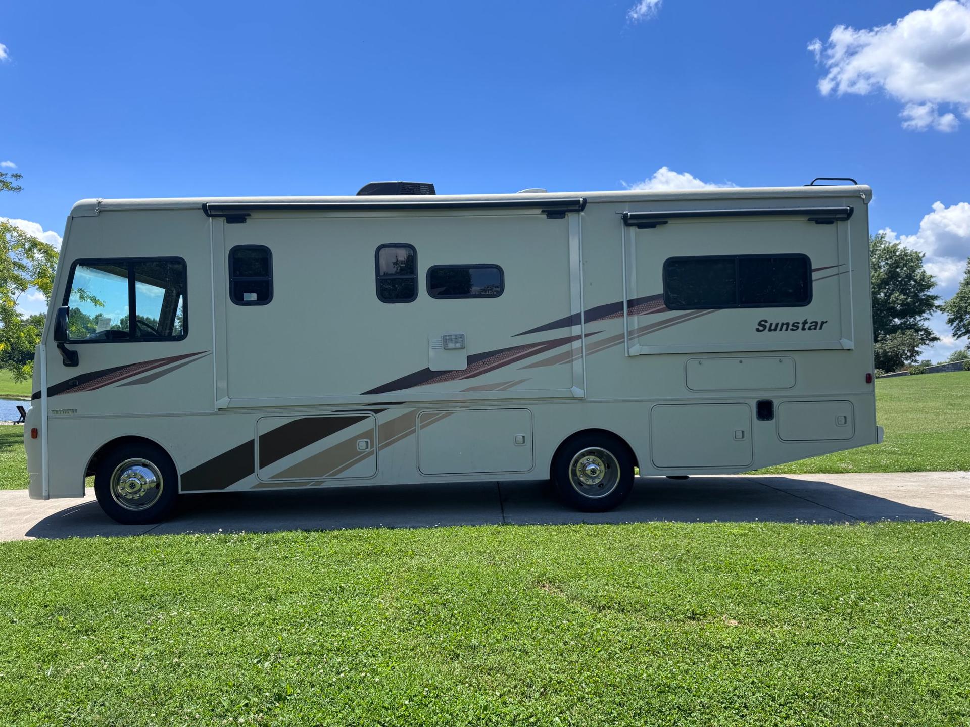 2019 Winnebago 2019 Winnebago Sunstar - thumbnail 5