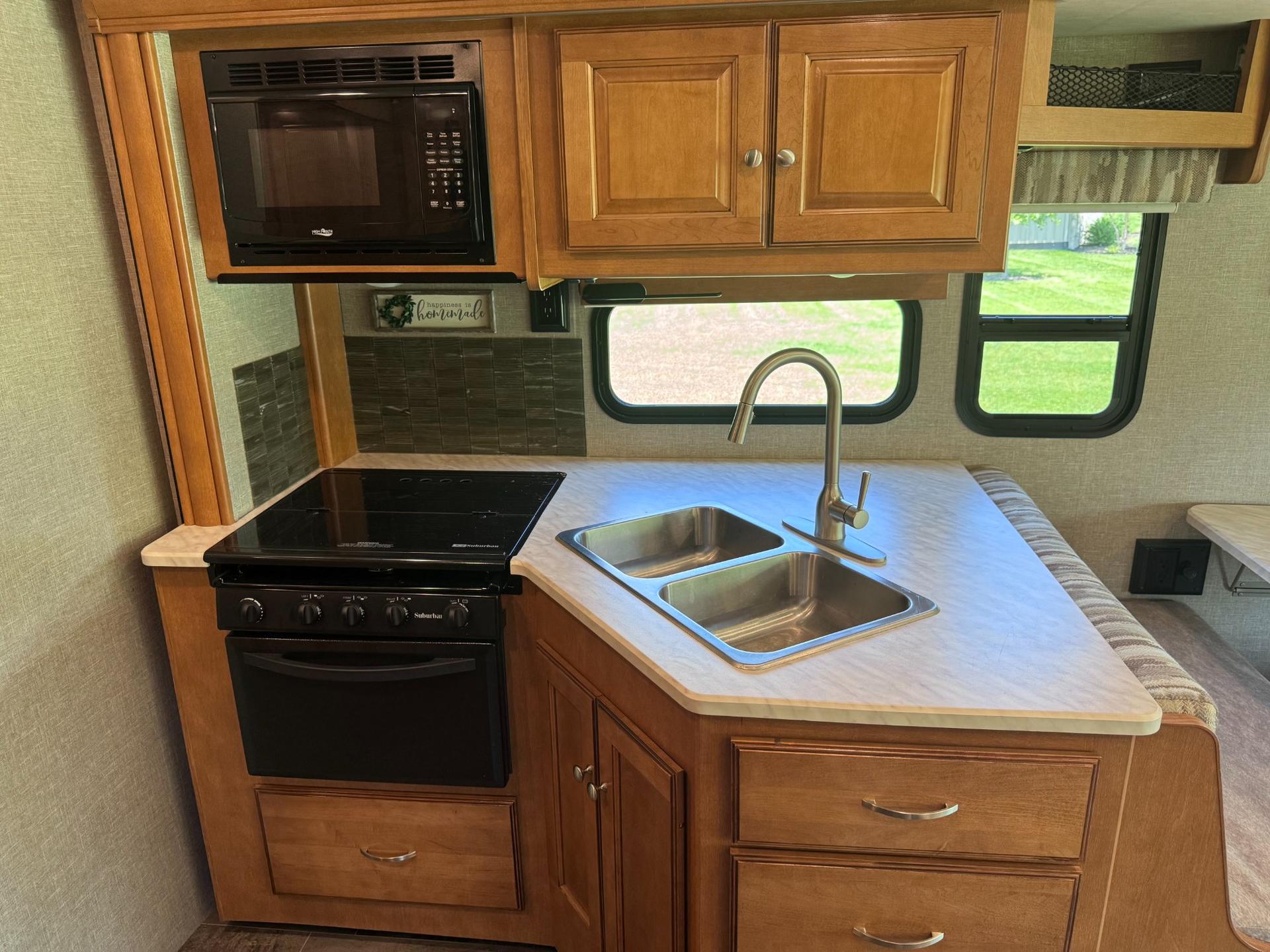 2019 Winnebago 2019 Winnebago Sunstar - thumbnail 21
