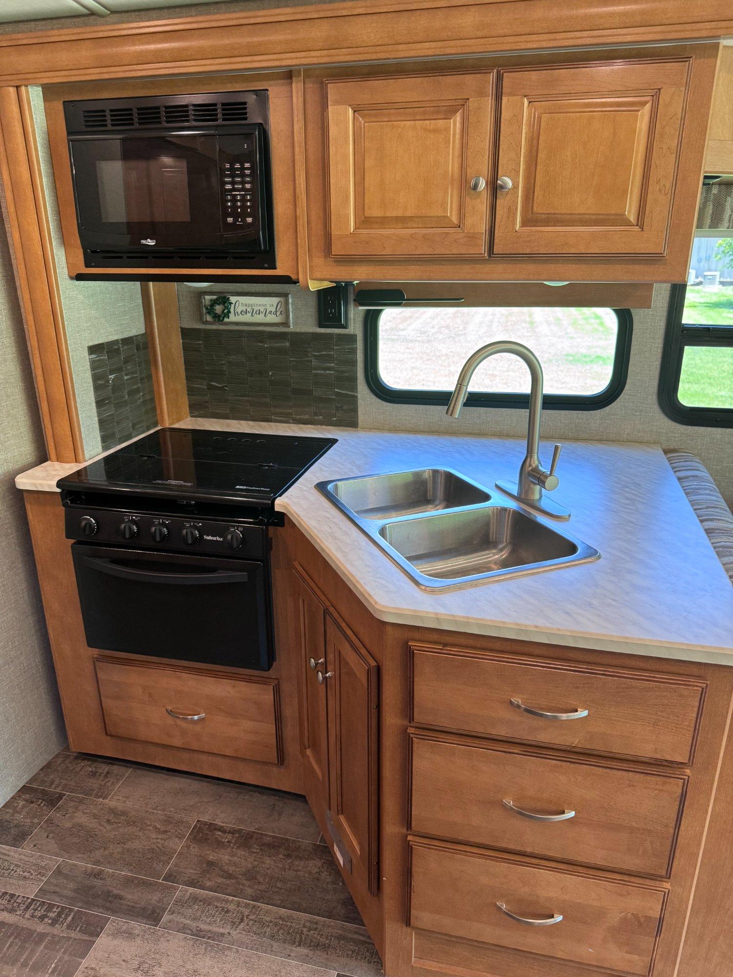 2019 Winnebago 2019 Winnebago Sunstar - thumbnail 23