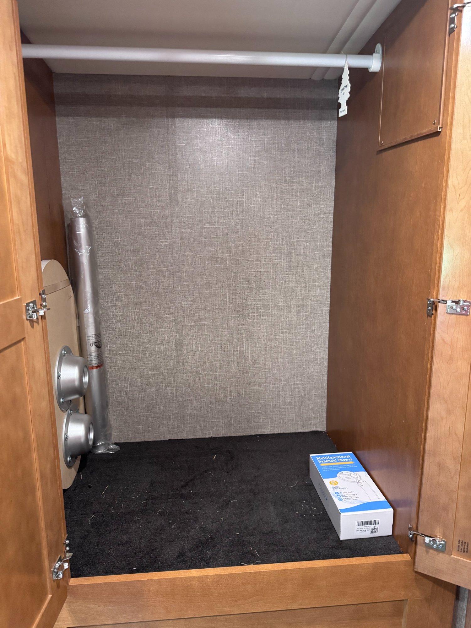 2019 Winnebago 2019 Winnebago Sunstar - thumbnail 29