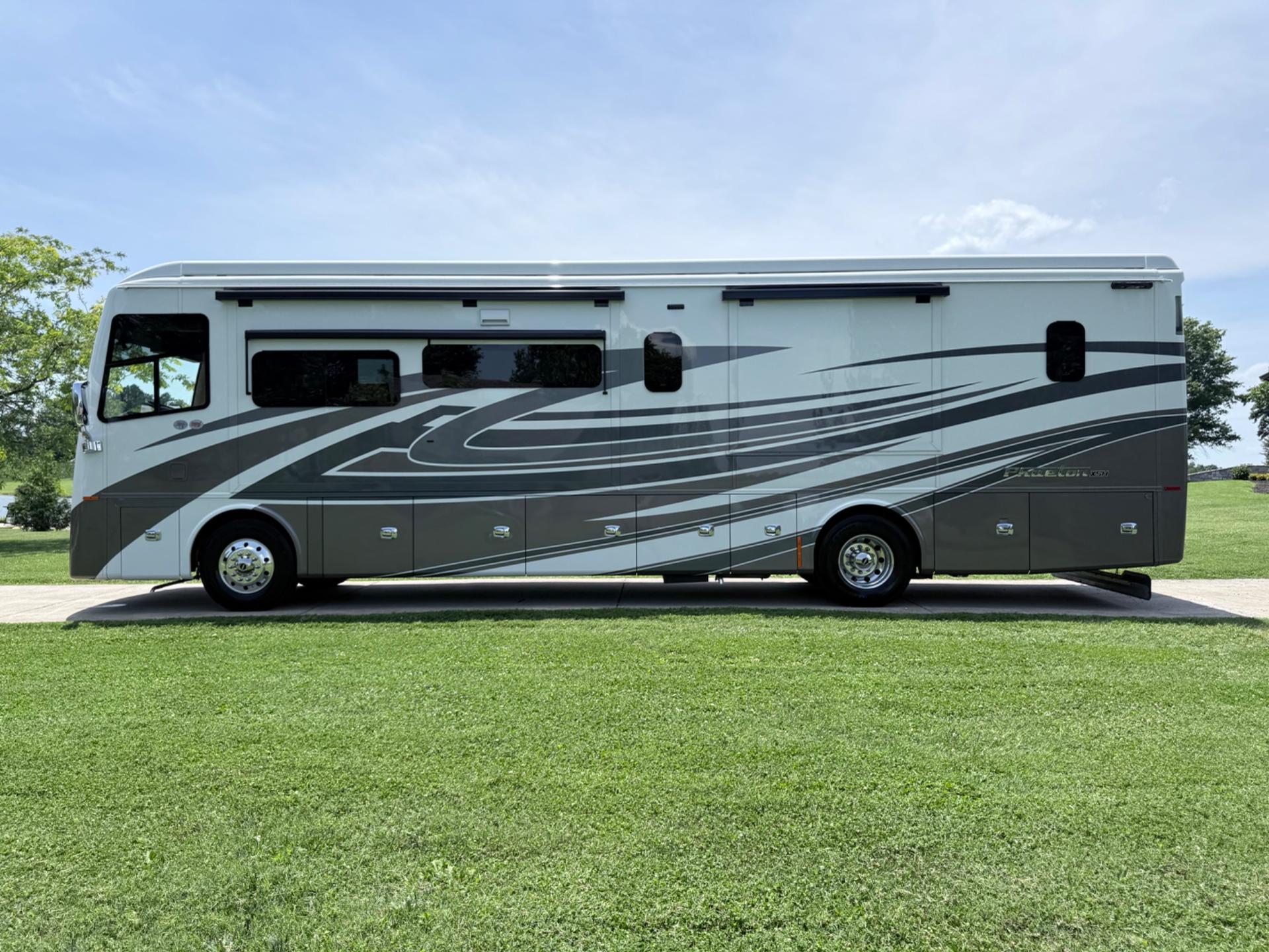 2025 TIFFIN MOTORHOMES 2025 TIFFIN MOTORHOMES Phaeton - thumbnail 7