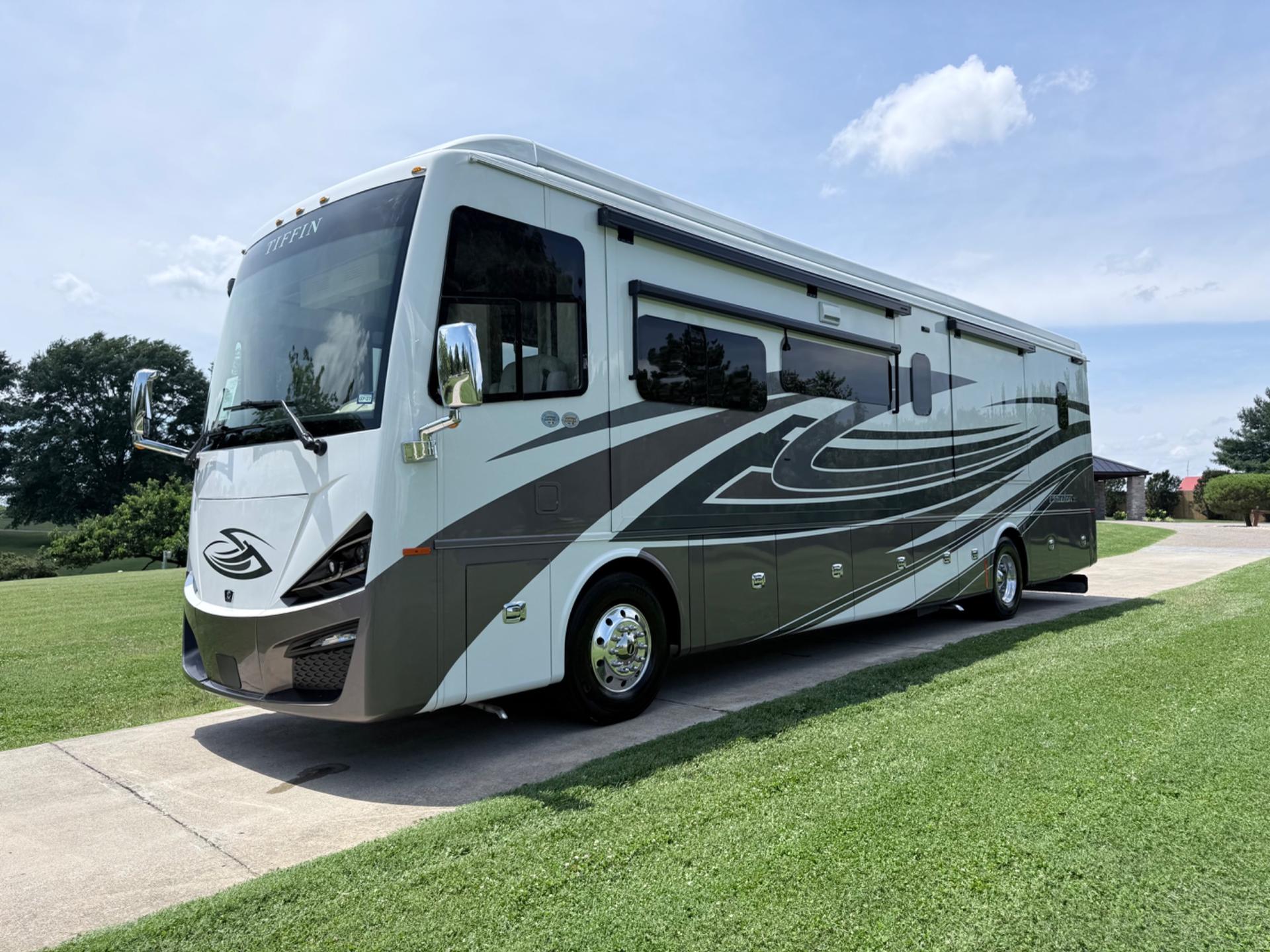 2025 TIFFIN MOTORHOMES 2025 TIFFIN MOTORHOMES Phaeton - thumbnail 8