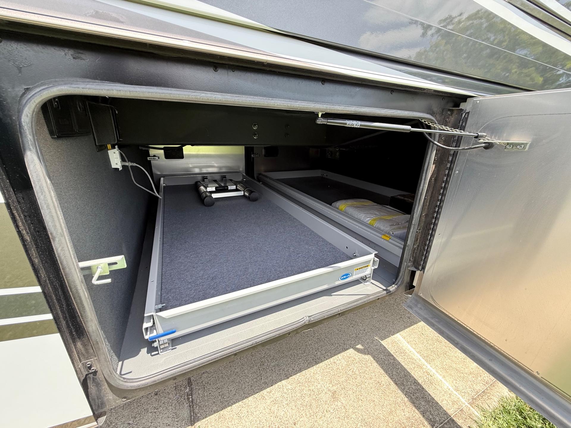 2025 TIFFIN MOTORHOMES 2025 TIFFIN MOTORHOMES Phaeton - thumbnail 12
