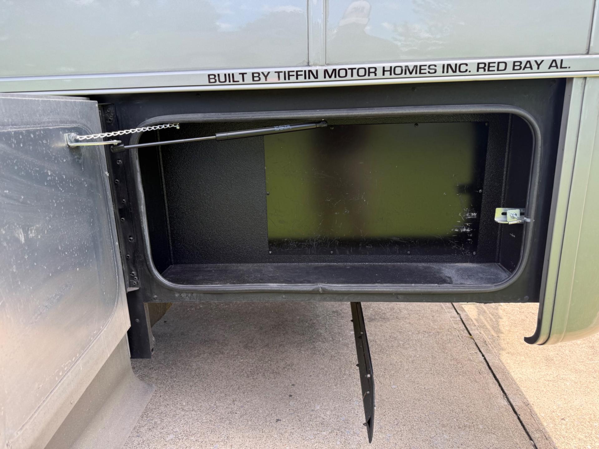 2021 TIFFIN MOTORHOMES 2021 TIFFIN MOTORHOMES Allegro Red - thumbnail 19