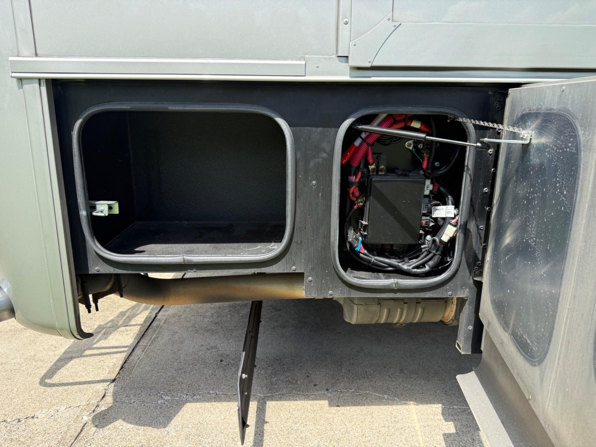 2021 TIFFIN MOTORHOMES 2021 TIFFIN MOTORHOMES Allegro Red - thumbnail 20