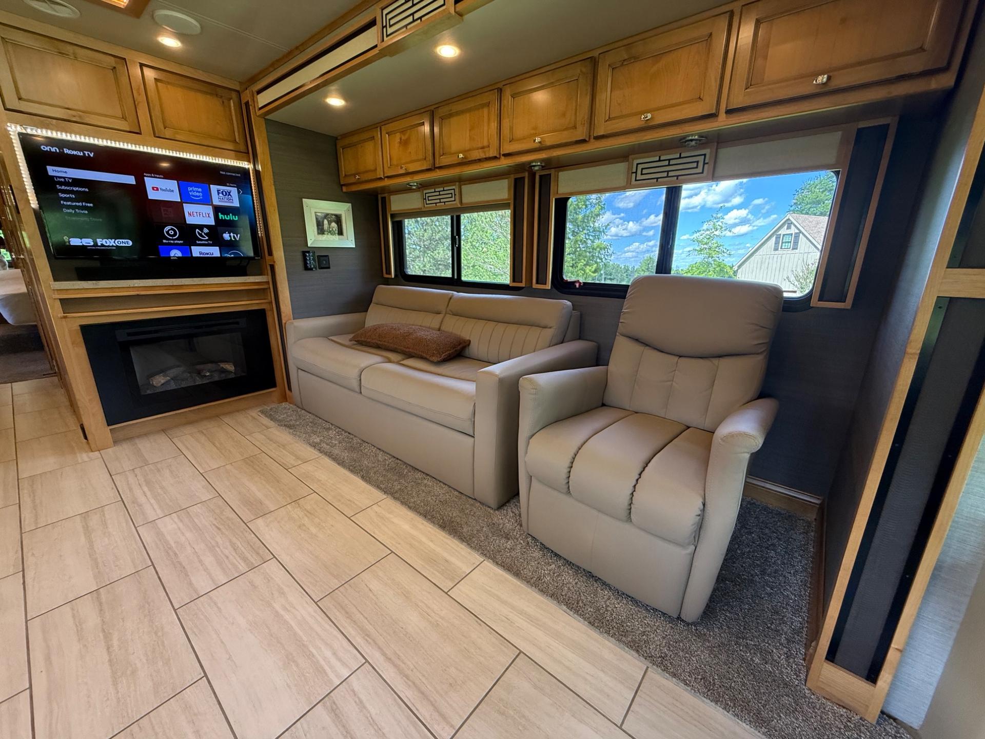 2021 TIFFIN MOTORHOMES 2021 TIFFIN MOTORHOMES Allegro Red - thumbnail 24