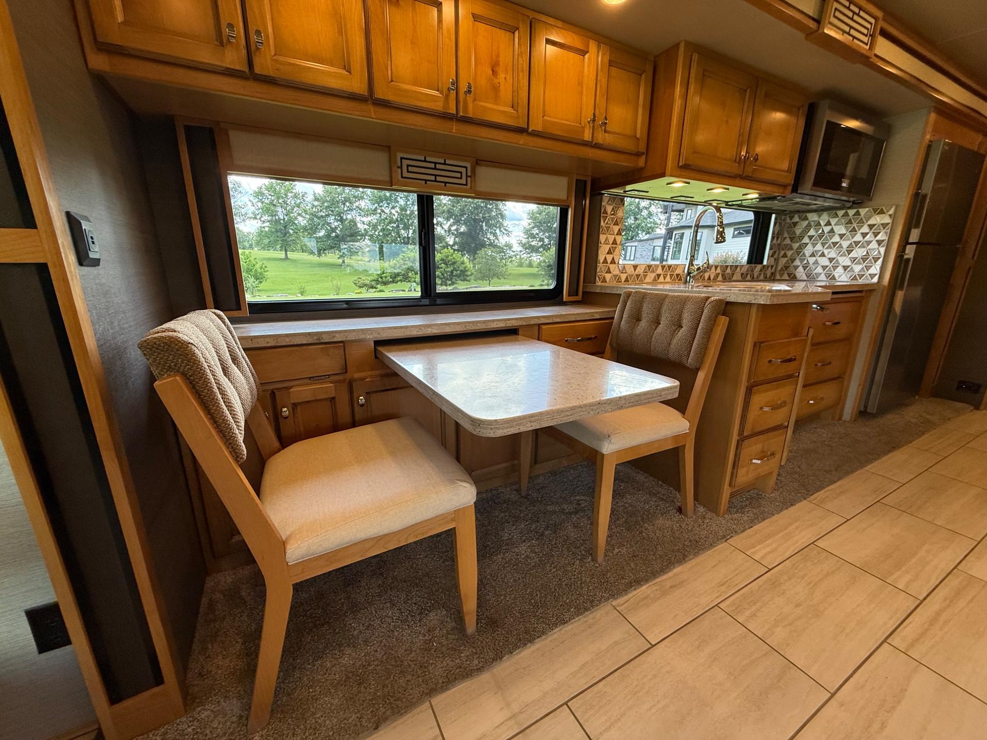 2021 TIFFIN MOTORHOMES 2021 TIFFIN MOTORHOMES Allegro Red - thumbnail 27