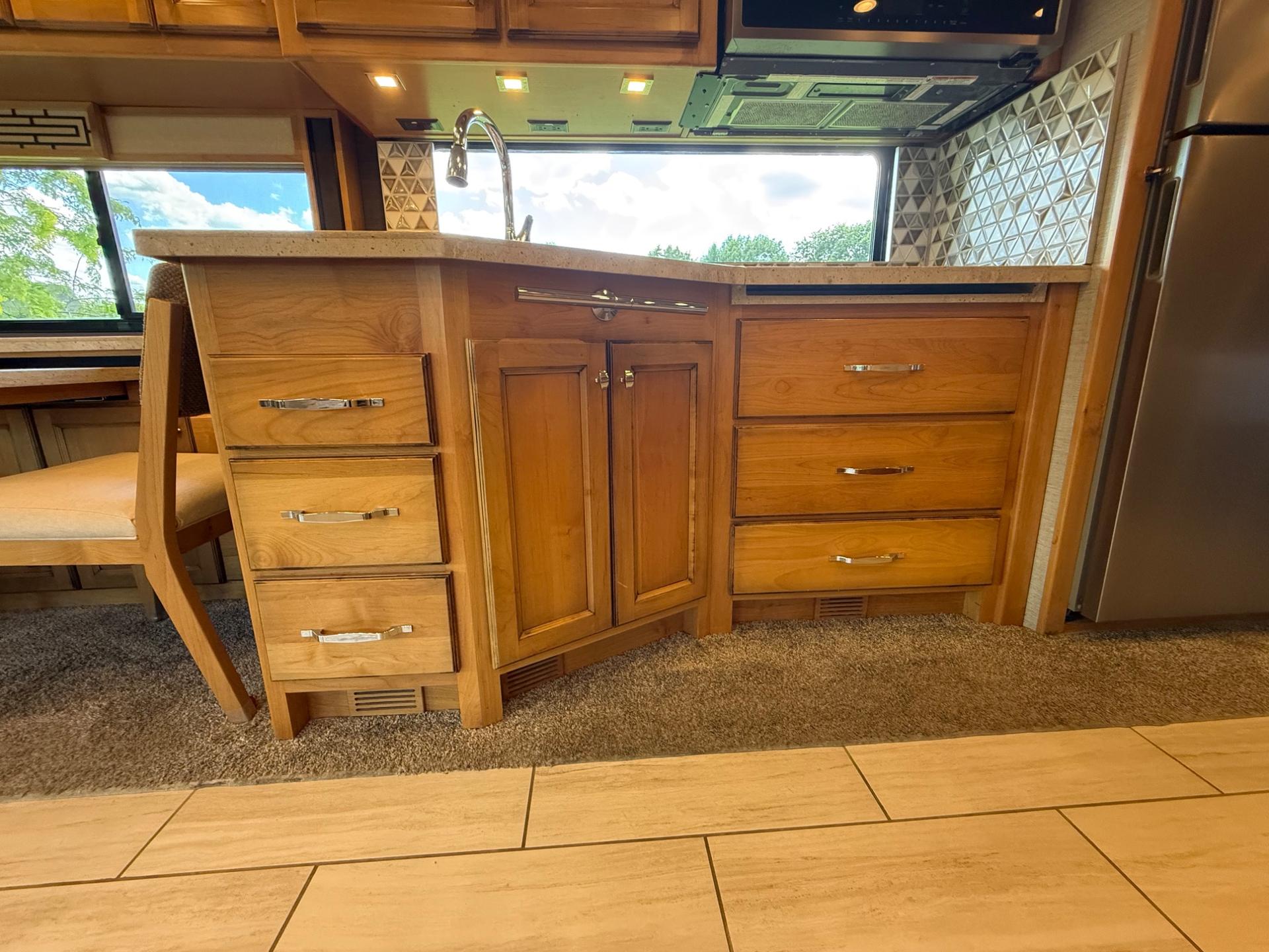 2021 TIFFIN MOTORHOMES 2021 TIFFIN MOTORHOMES Allegro Red - thumbnail 30
