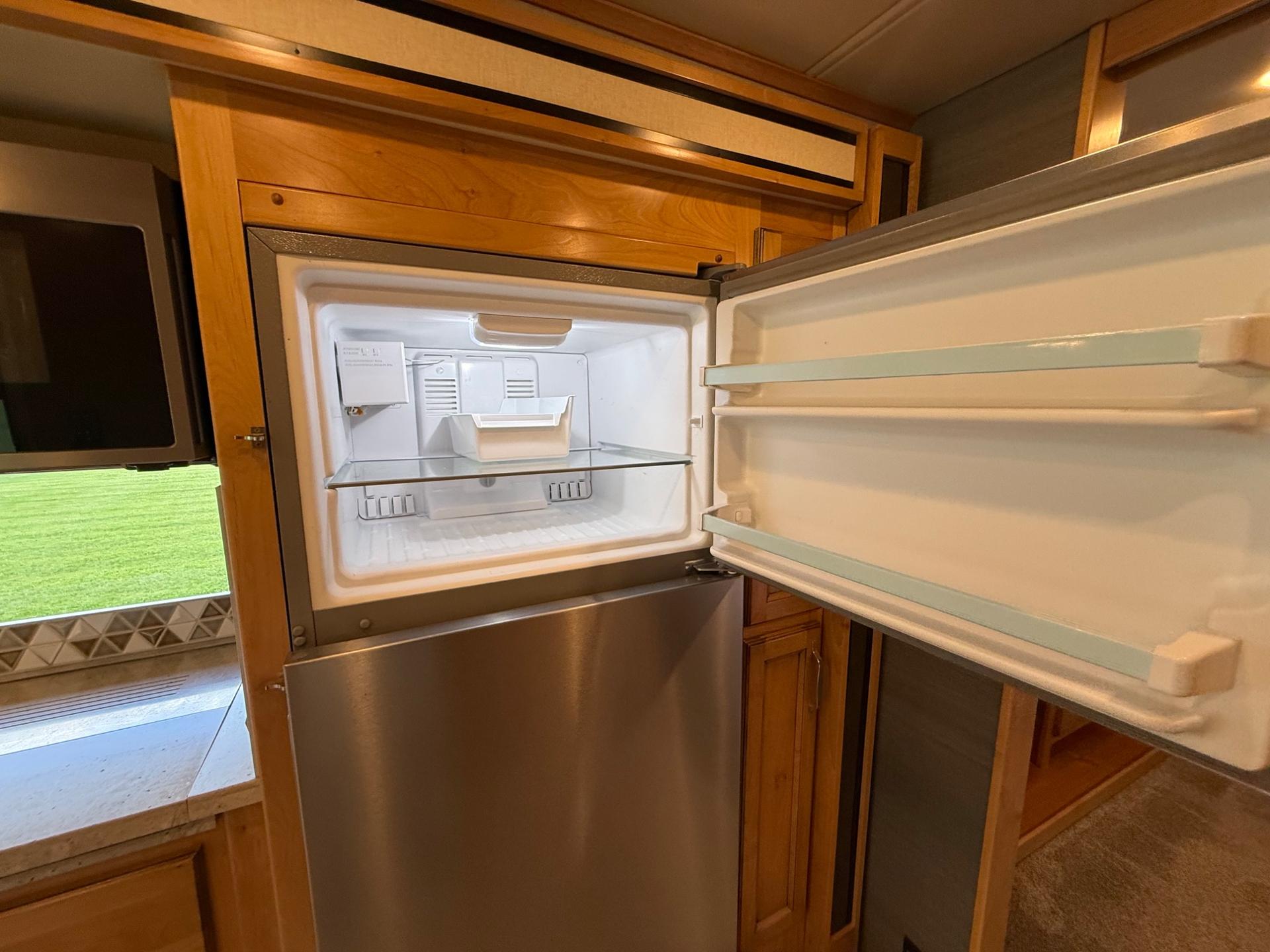 2021 TIFFIN MOTORHOMES 2021 TIFFIN MOTORHOMES Allegro Red - thumbnail 36