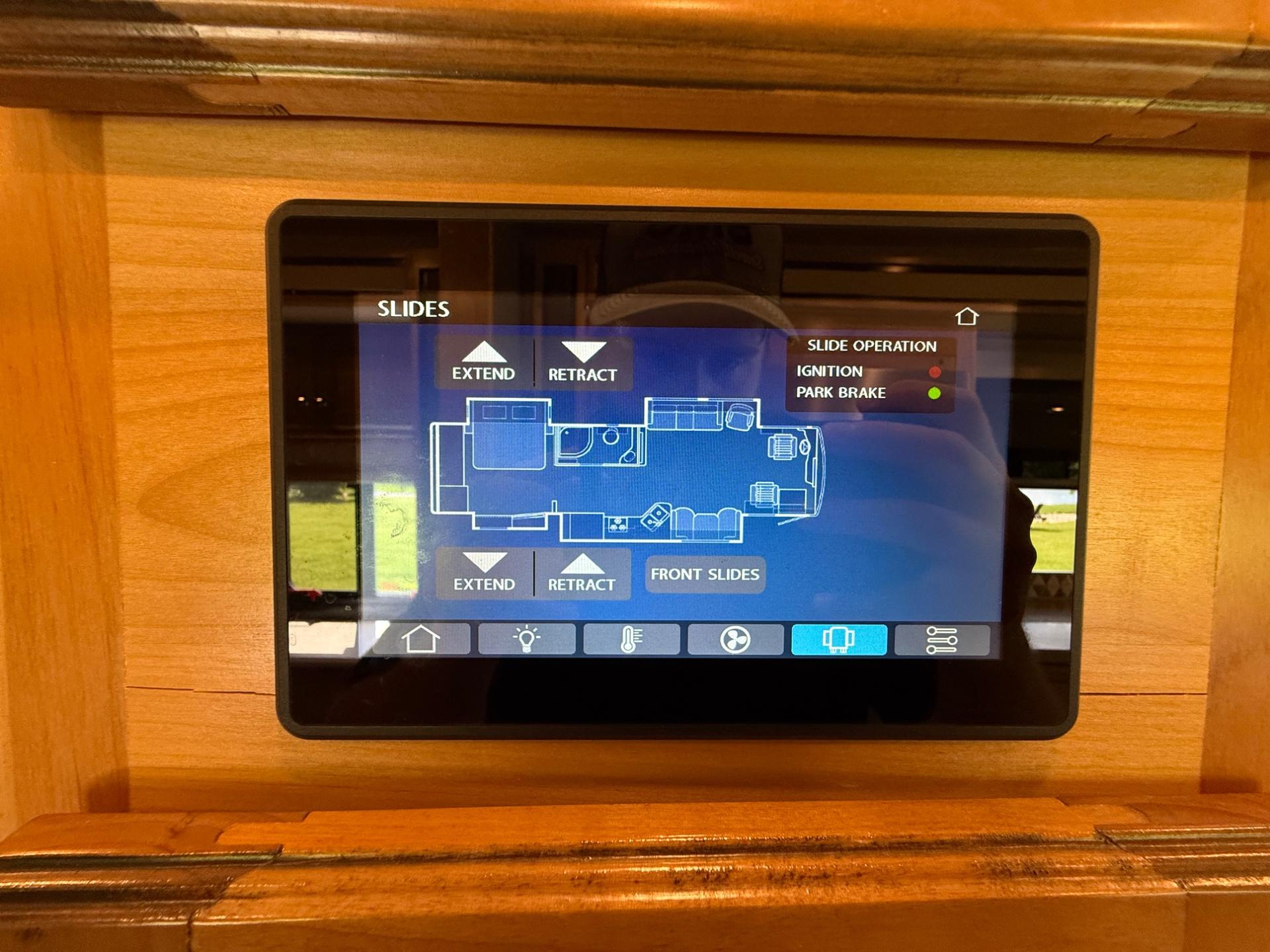 2021 TIFFIN MOTORHOMES 2021 TIFFIN MOTORHOMES Allegro Red - thumbnail 44