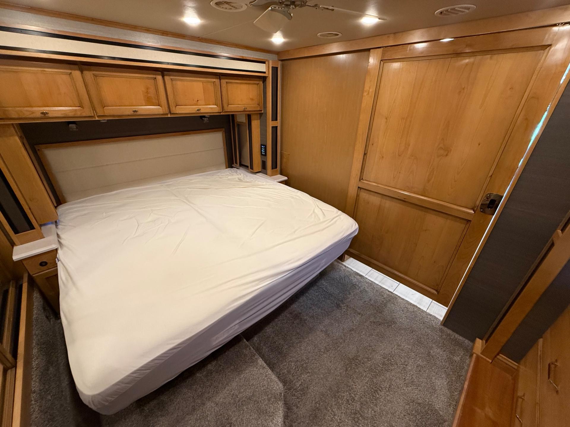 2021 TIFFIN MOTORHOMES 2021 TIFFIN MOTORHOMES Allegro Red - thumbnail 53