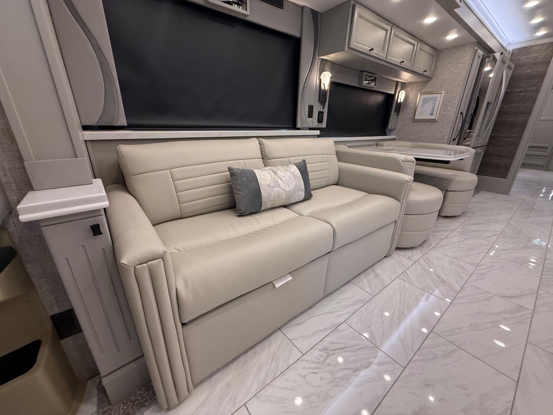 2025 TIFFIN MOTORHOMES 2025 TIFFIN MOTORHOMES Phaeton - thumbnail 23