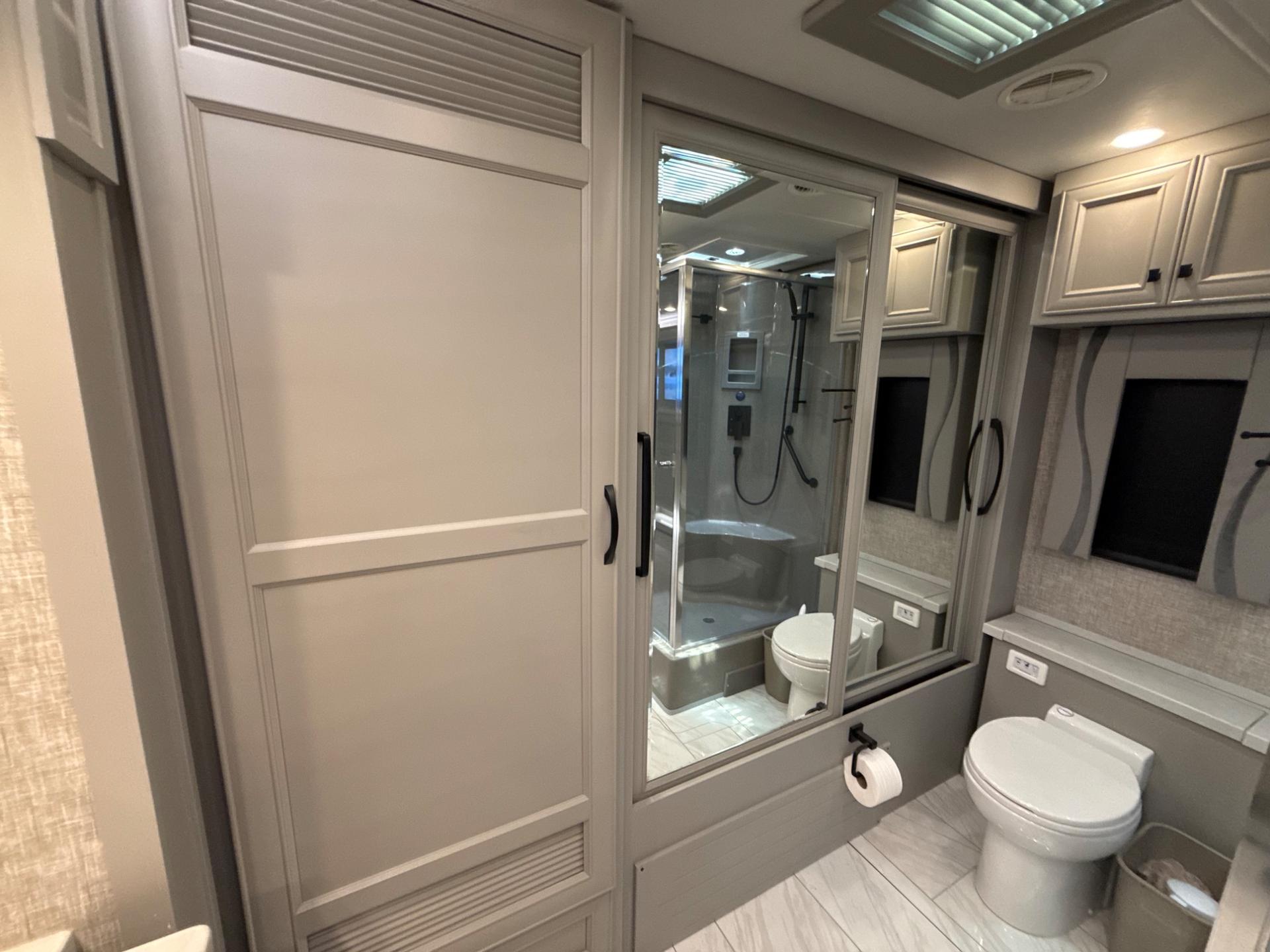 2025 TIFFIN MOTORHOMES 2025 TIFFIN MOTORHOMES Phaeton - thumbnail 59