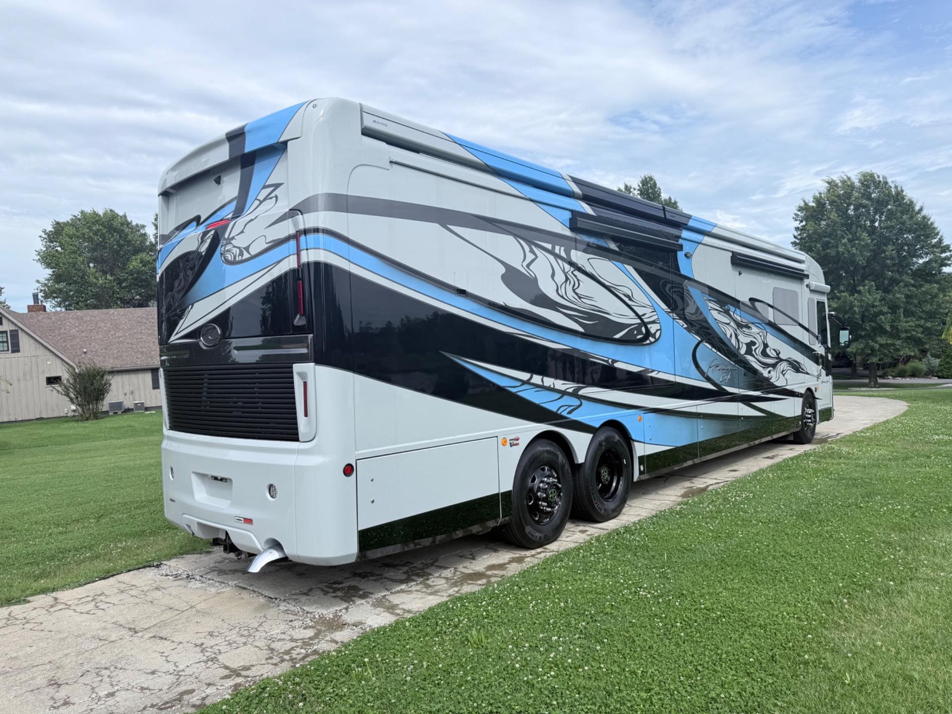 2027 American Coach 2027 American Coach American Eagle - thumbnail 4