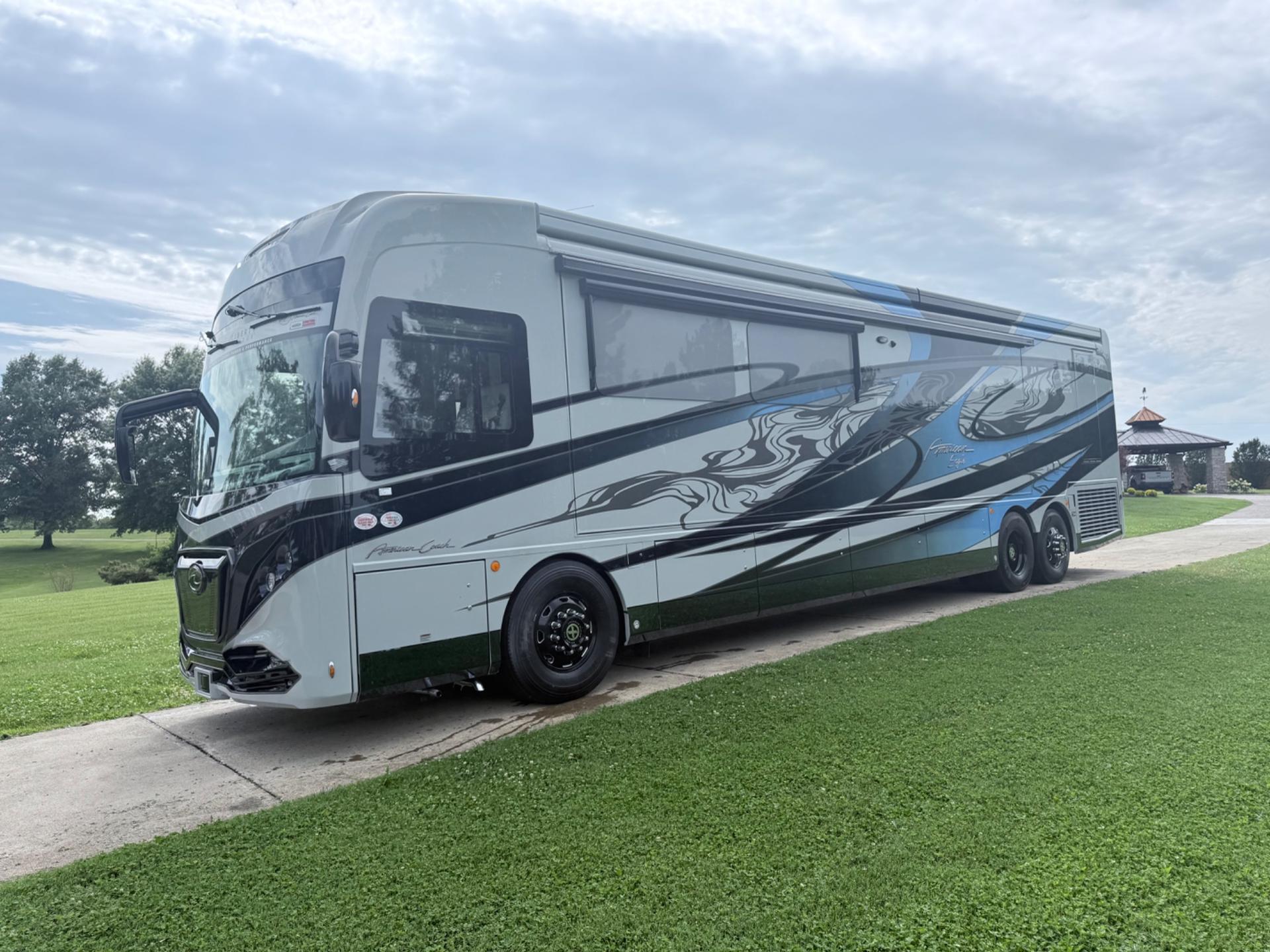 2027 American Coach 2027 American Coach American Eagle - thumbnail 8
