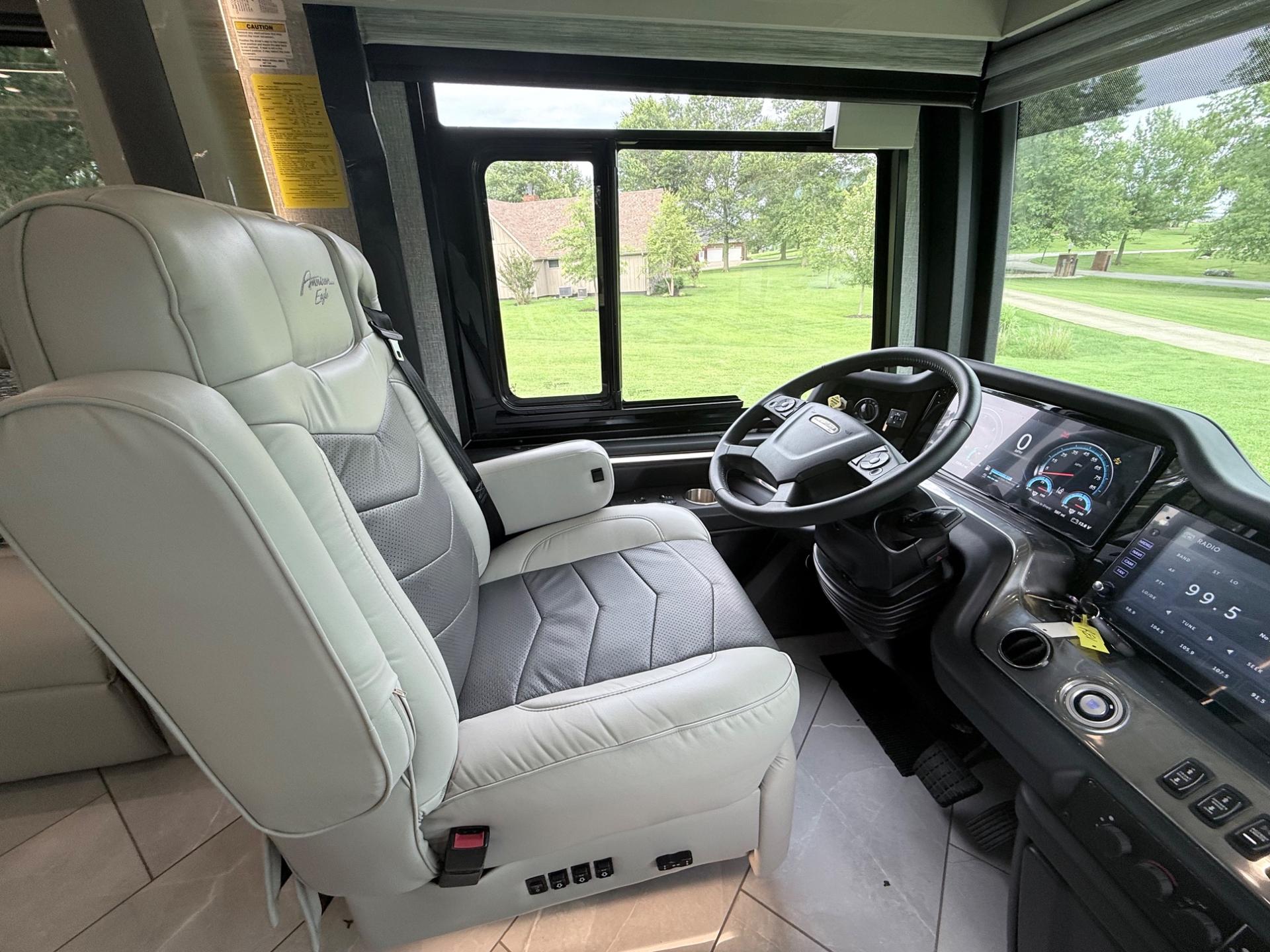 2027 American Coach 2027 American Coach American Eagle - thumbnail 14