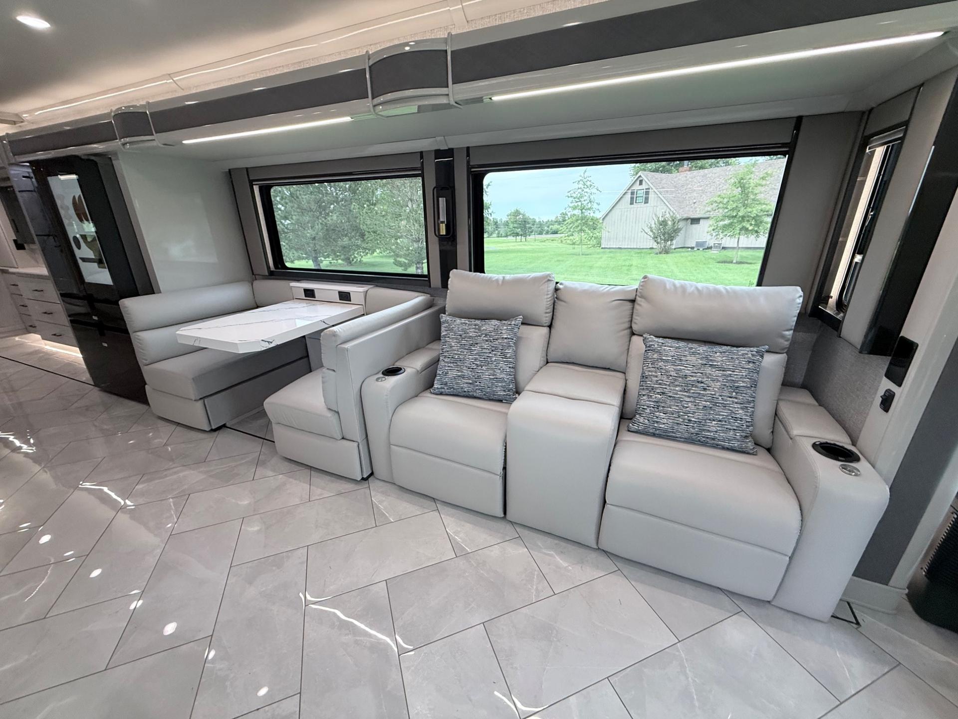 2027 American Coach 2027 American Coach American Eagle - thumbnail 21
