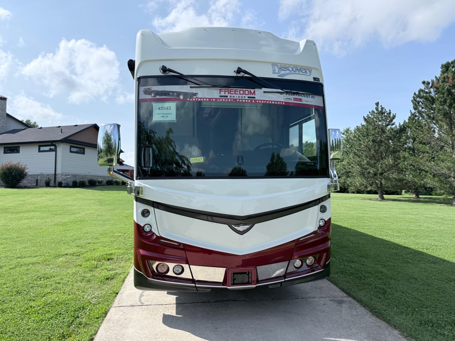 2027 Fleetwood  2027 Fleetwood  Discovery LXE - thumbnail 9