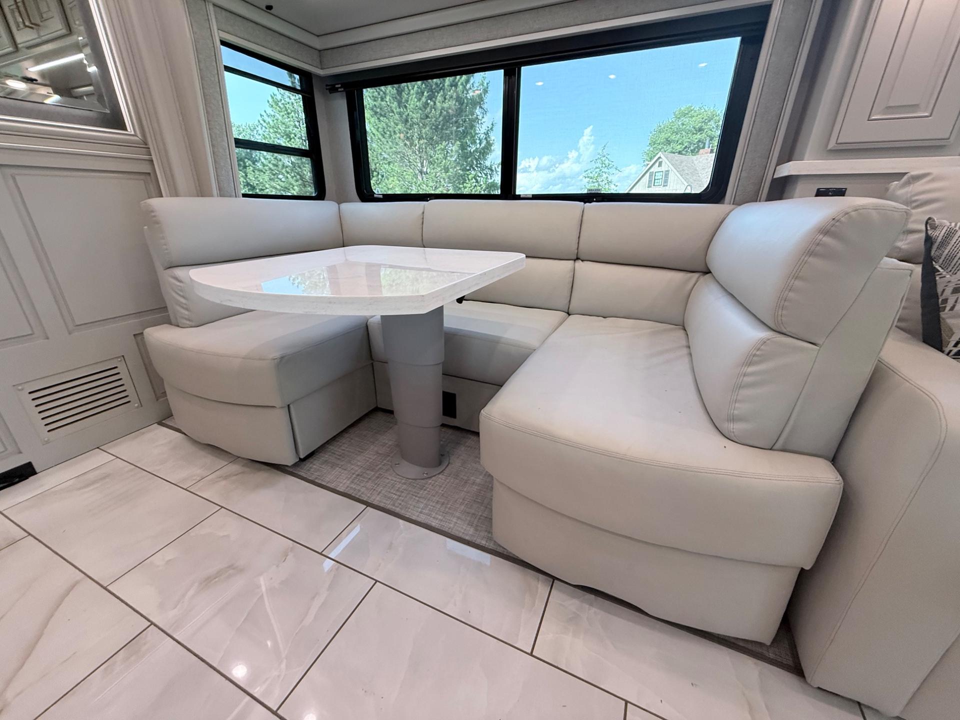 2027 Fleetwood  2027 Fleetwood  Discovery LXE - thumbnail 19