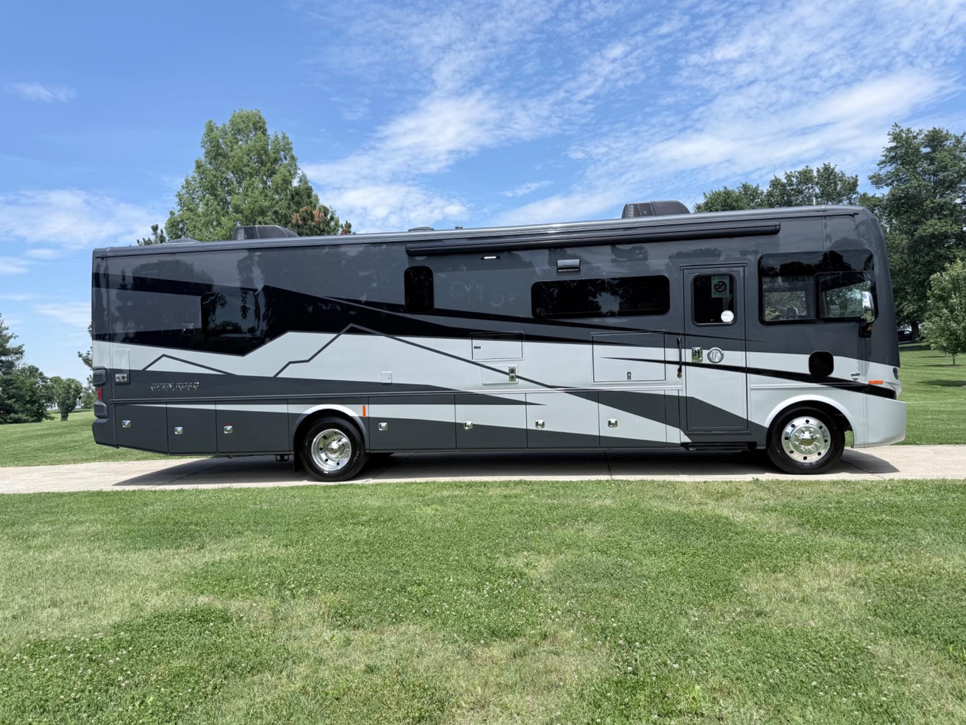 2026 Tiffin 2026 Tiffin Allegro Open Road - thumbnail 2