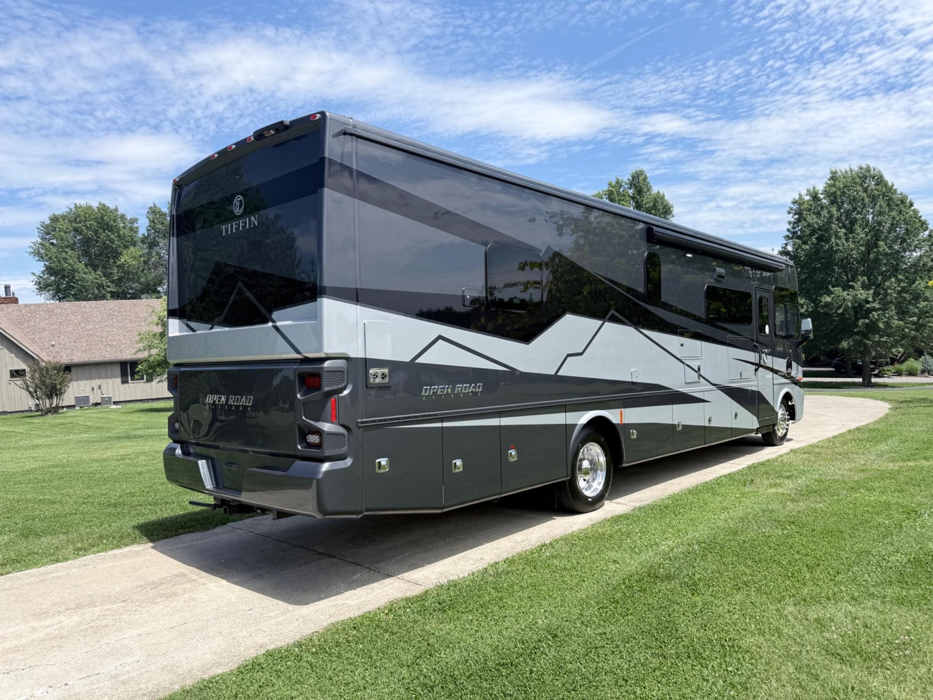 2026 Tiffin 2026 Tiffin Allegro Open Road - thumbnail 3
