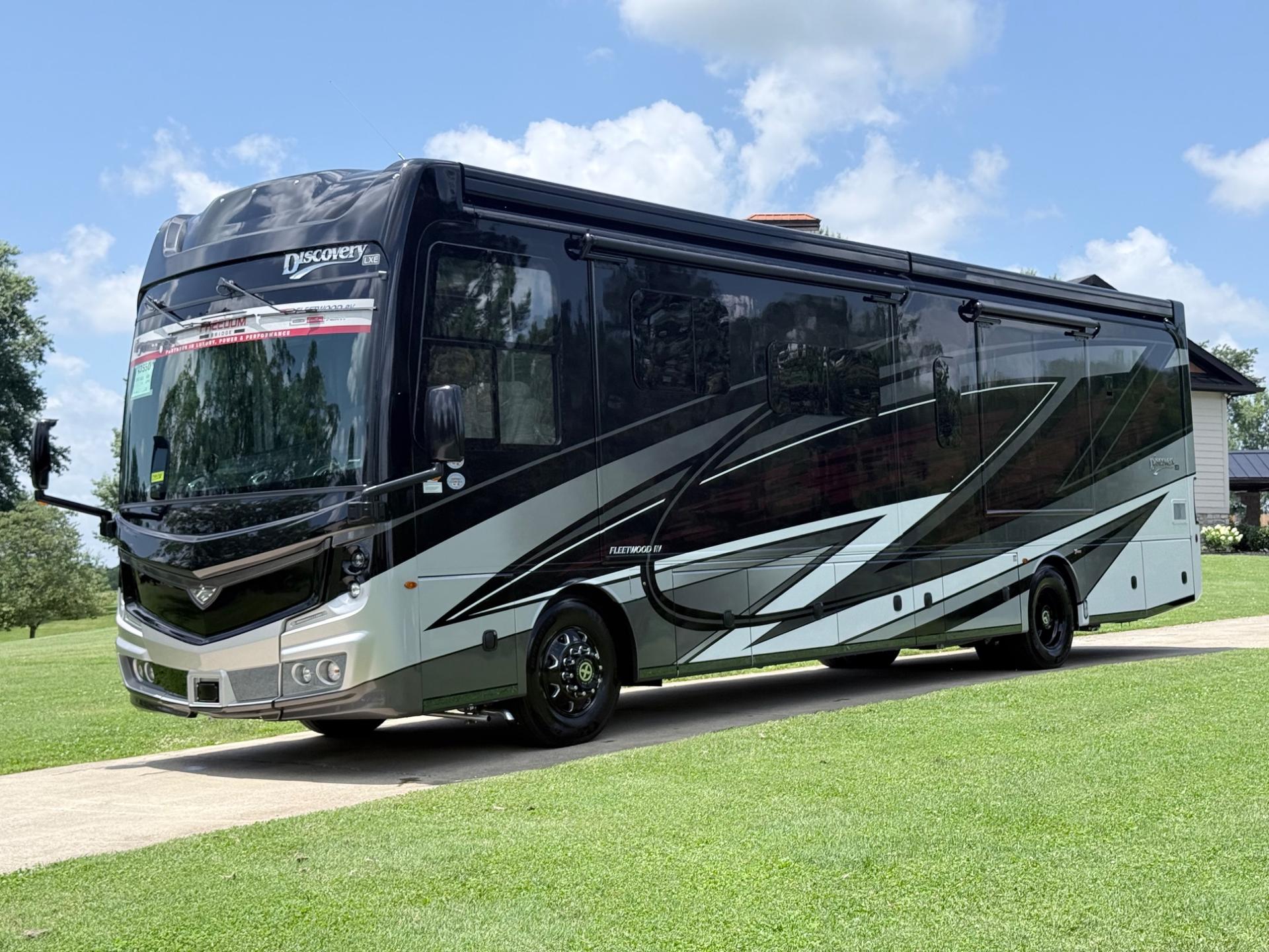 2027 Fleetwood 2027 Fleetwood Discovery LXE - thumbnail 9