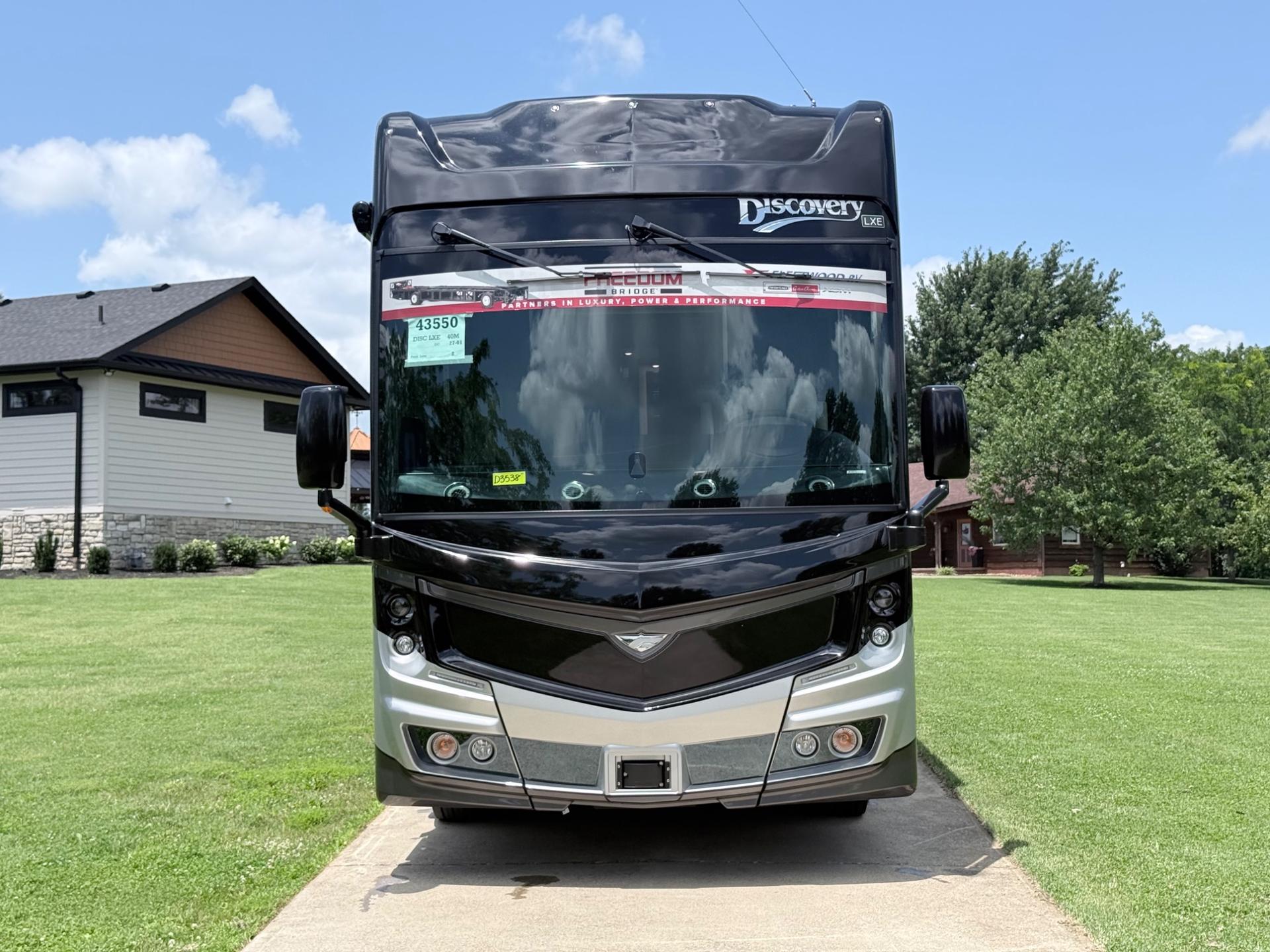 2027 Fleetwood 2027 Fleetwood Discovery LXE - thumbnail 10
