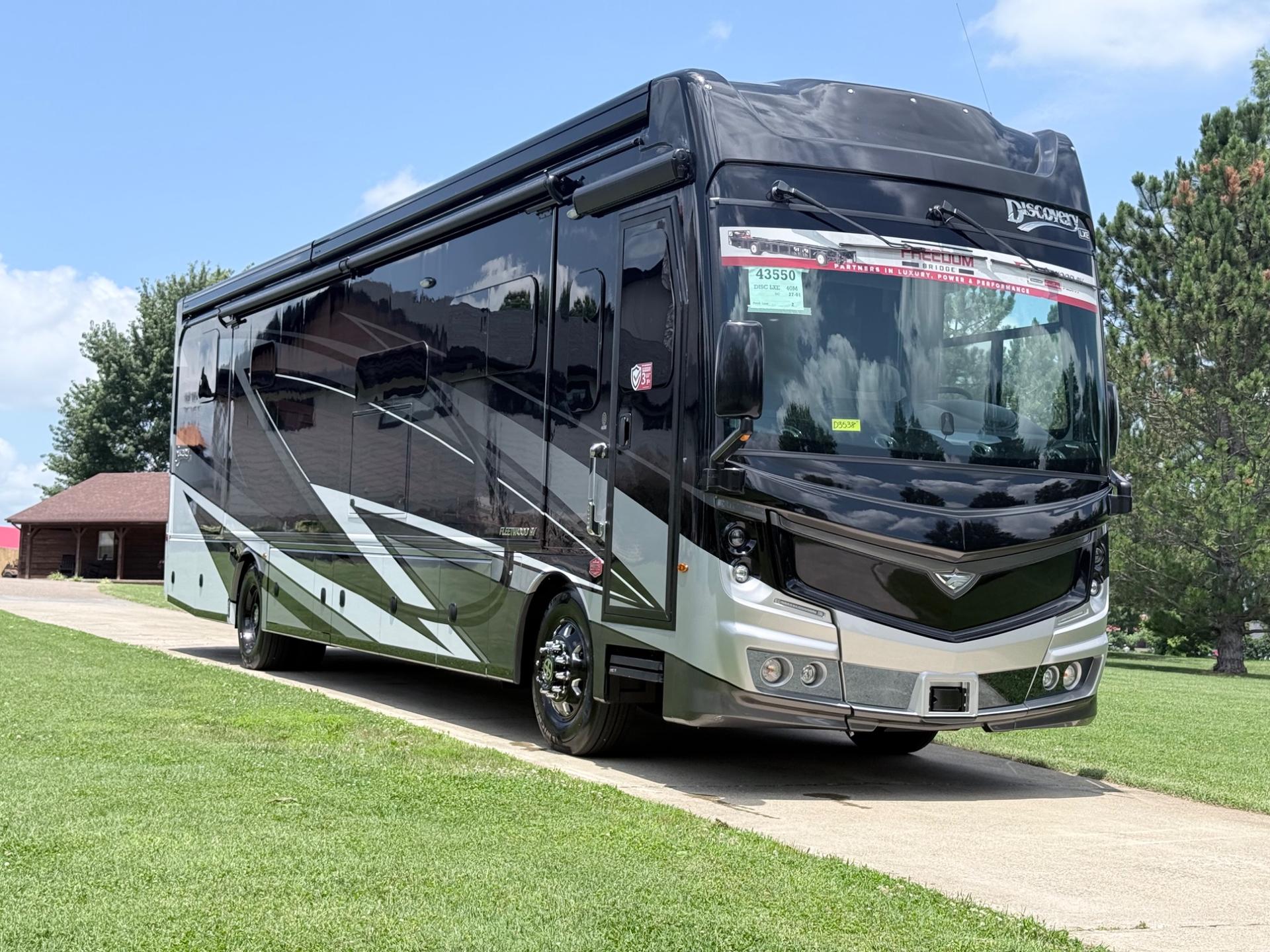 2027 Fleetwood 2027 Fleetwood Discovery LXE - thumbnail 11
