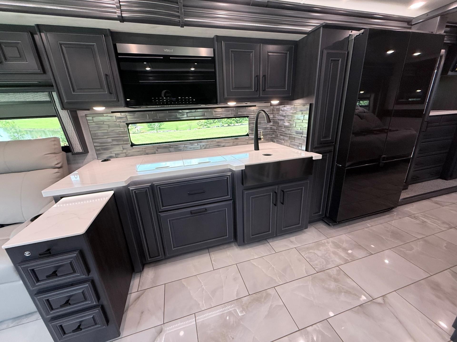 2027 Fleetwood 2027 Fleetwood Discovery LXE - thumbnail 20