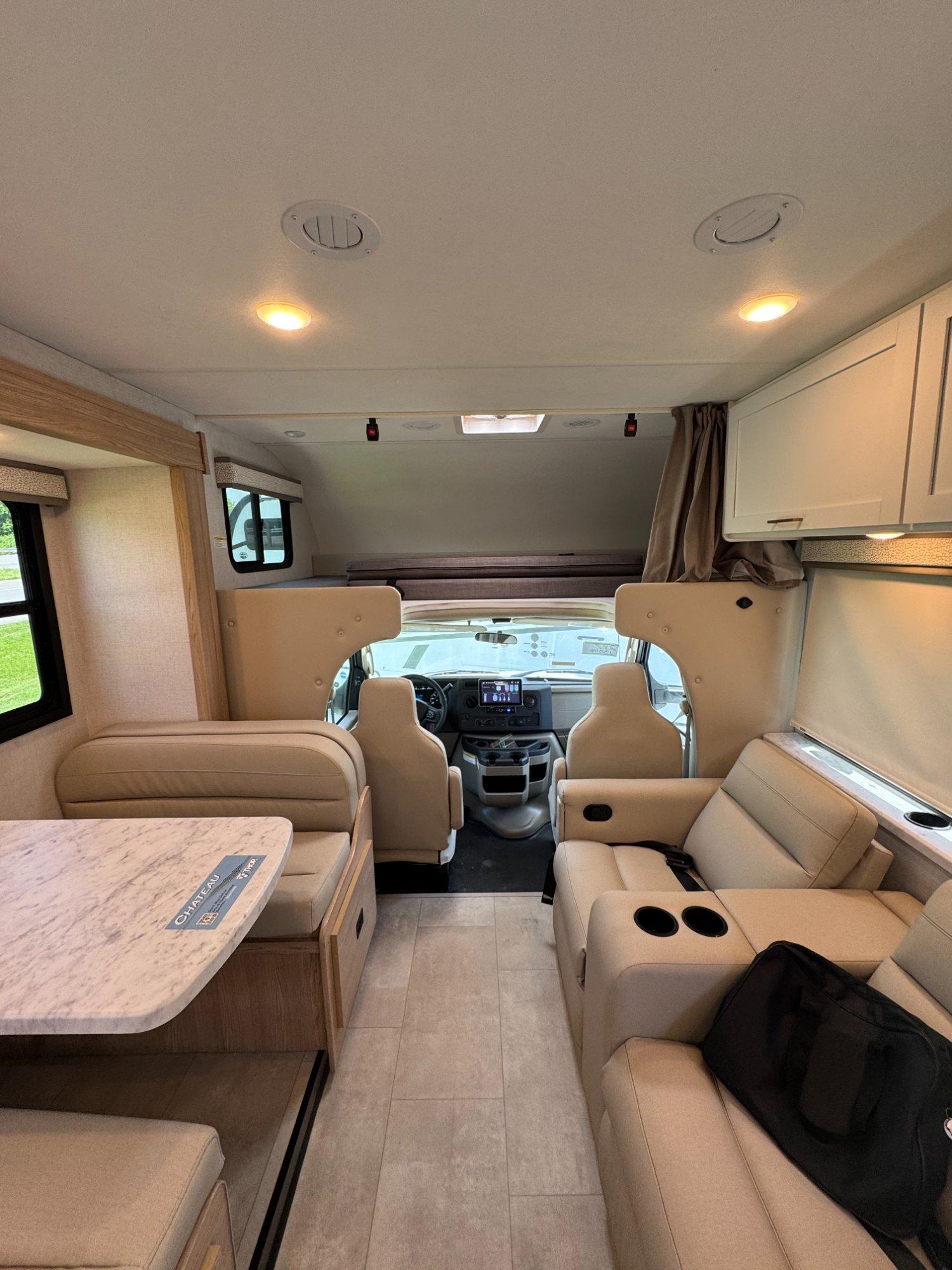 2026 Thor Motor Coach 2026 Thor Motor Coach Chateau - thumbnail 19