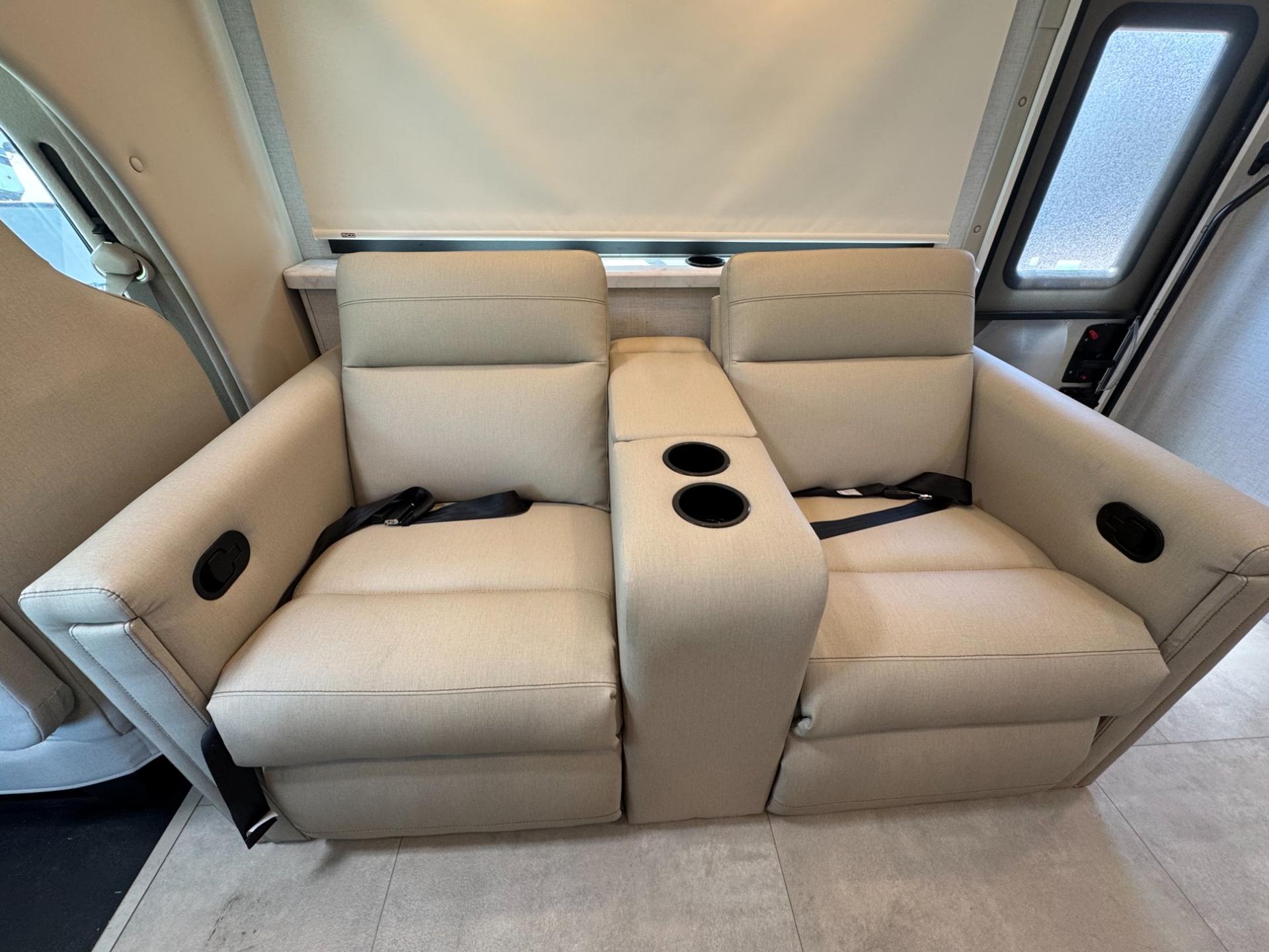 2026 Thor Motor Coach 2026 Thor Motor Coach Chateau - thumbnail 22