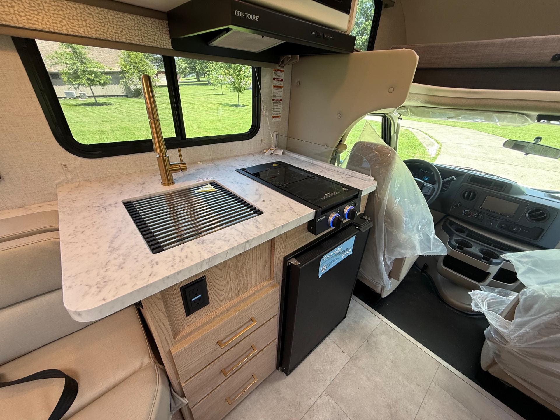 2026 Thor Motor Coach 2026 Thor Motor Coach Chateau - thumbnail 12