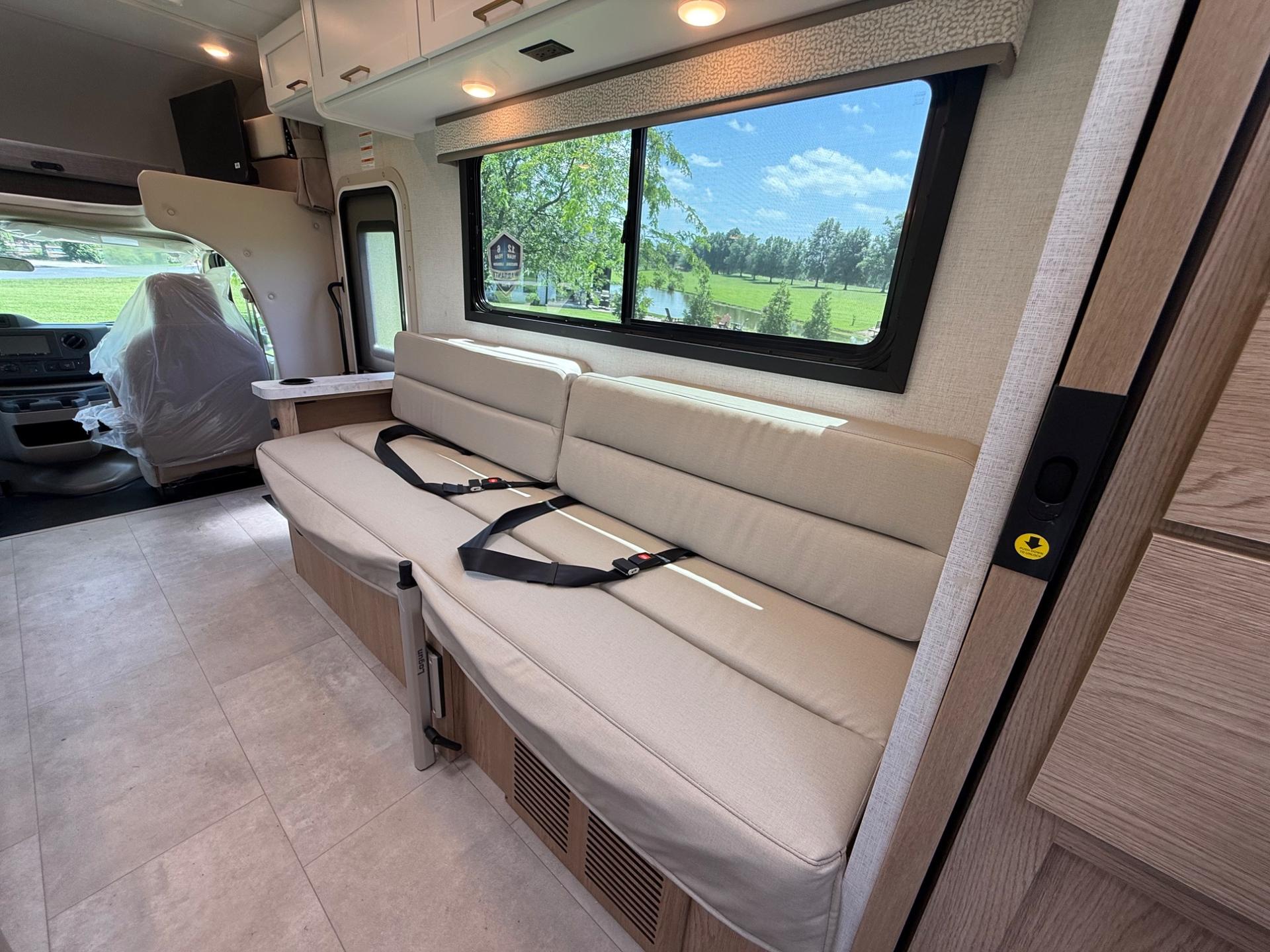 2026 Thor Motor Coach 2026 Thor Motor Coach Chateau - thumbnail 19