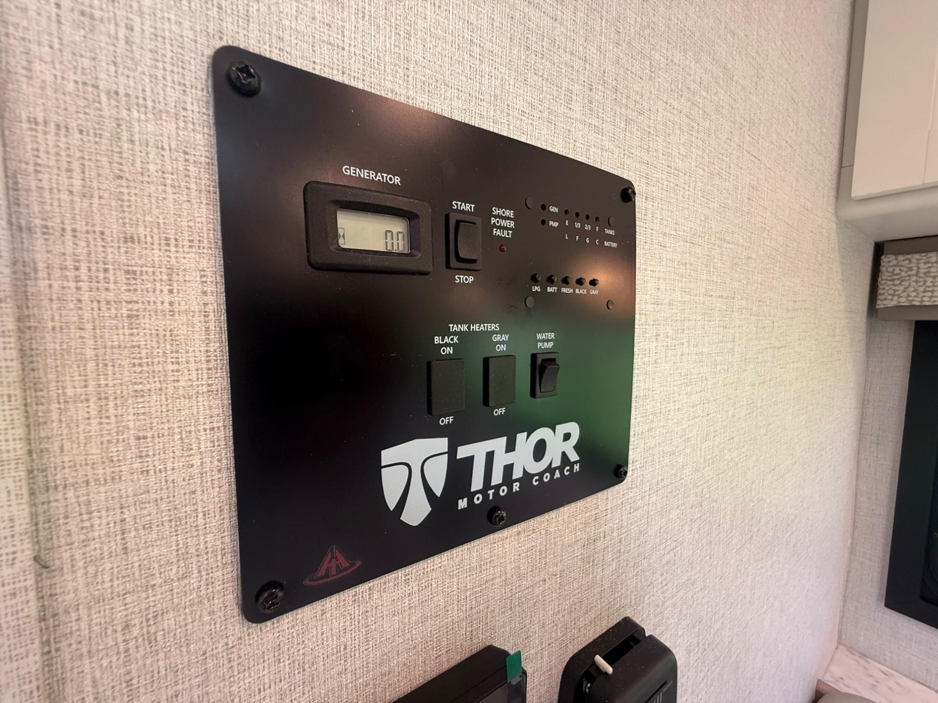 2026 Thor Motor Coach 2026 Thor Motor Coach Chateau - thumbnail 30