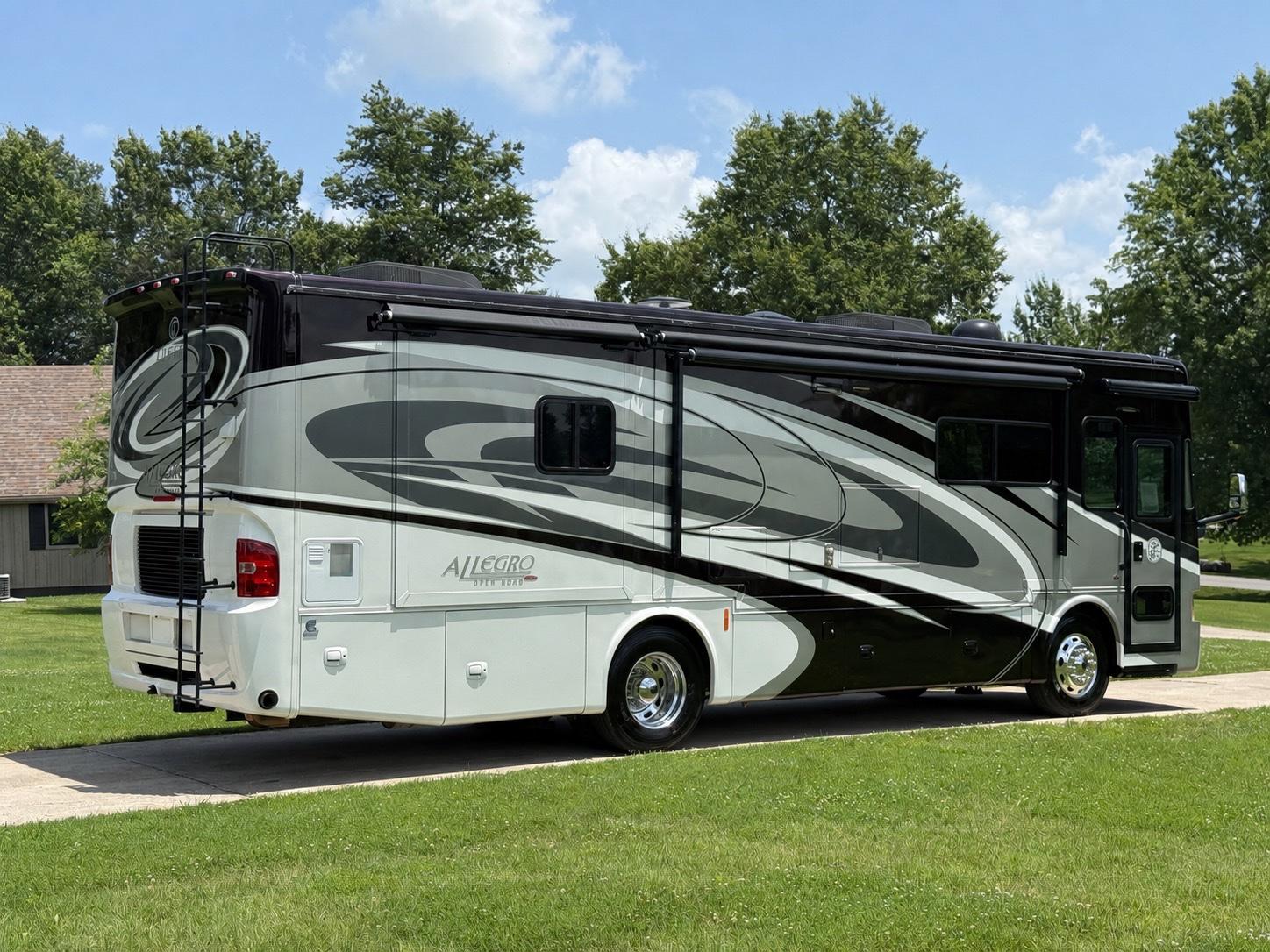 2016 TIFFIN MOTORHOMES 2016 TIFFIN MOTORHOMES ALLEGRO RED - thumbnail 3