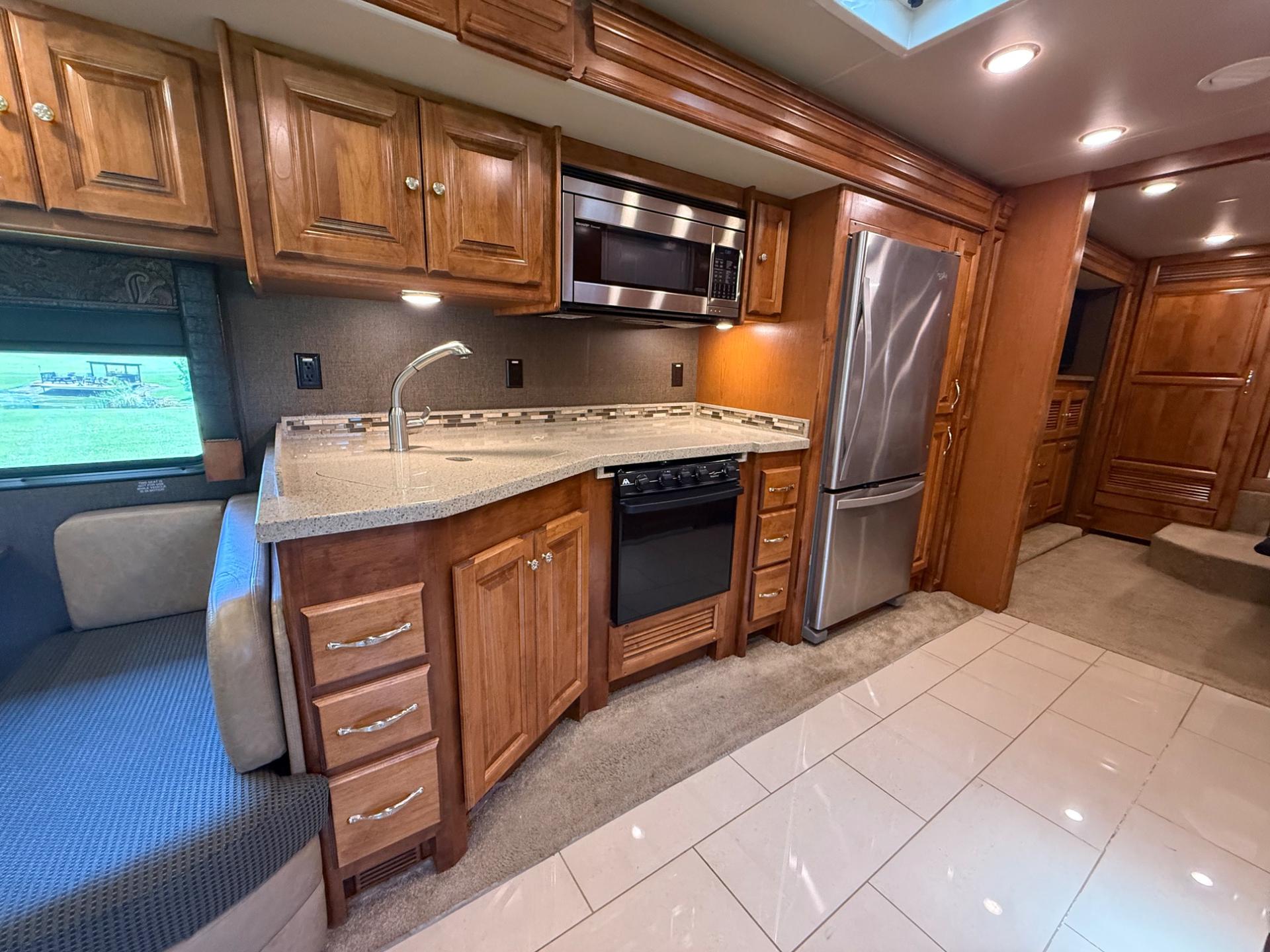 2016 TIFFIN MOTORHOMES 2016 TIFFIN MOTORHOMES ALLEGRO RED - thumbnail 13