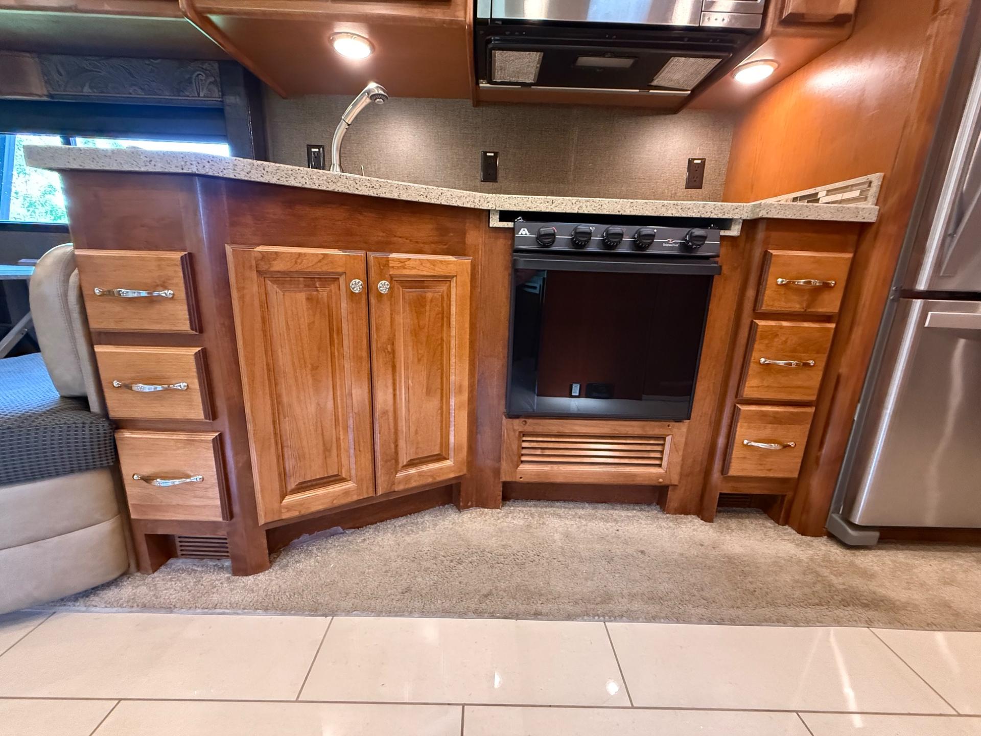 2016 TIFFIN MOTORHOMES 2016 TIFFIN MOTORHOMES ALLEGRO RED - thumbnail 15