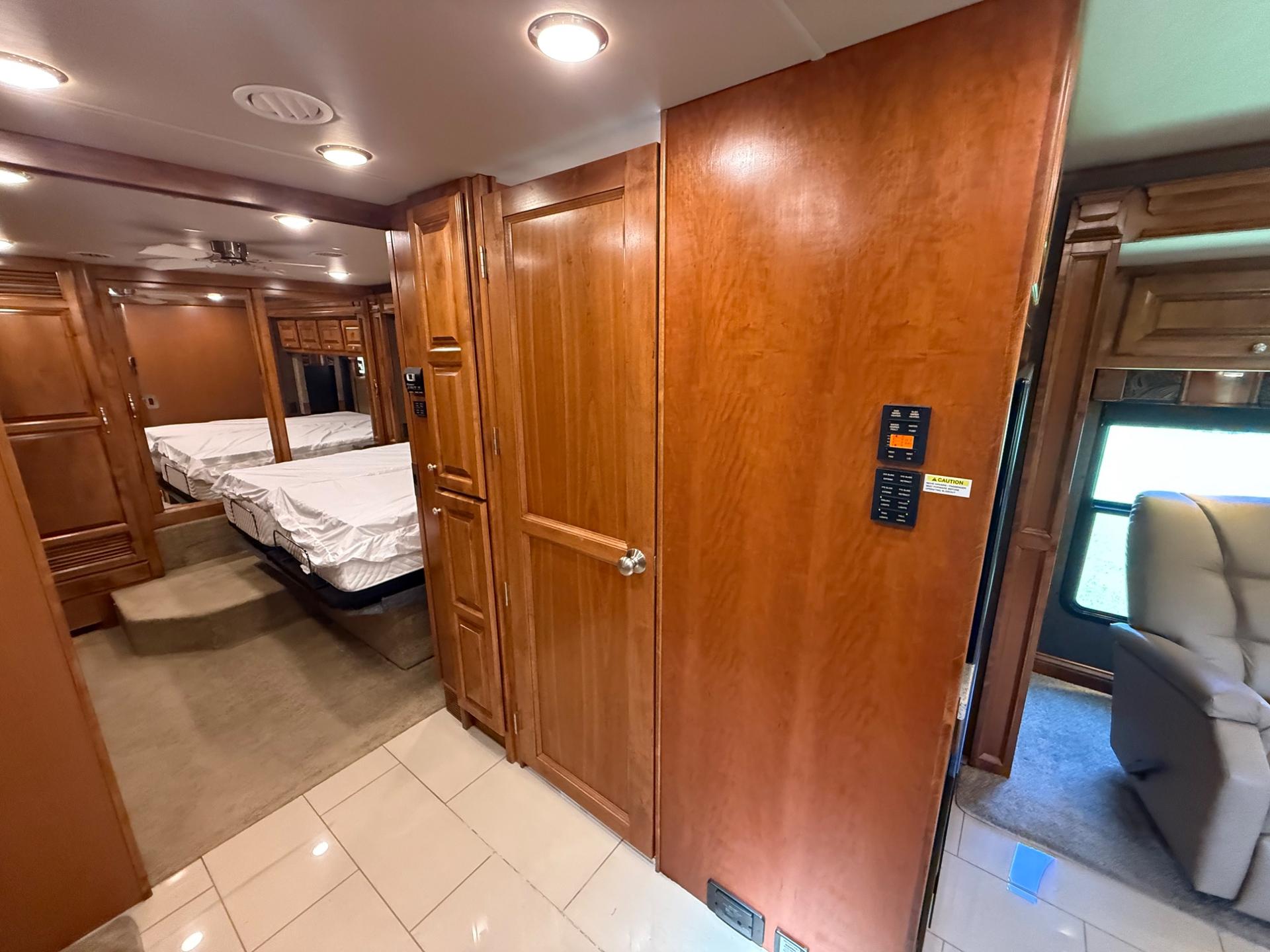 2016 TIFFIN MOTORHOMES 2016 TIFFIN MOTORHOMES ALLEGRO RED - thumbnail 22