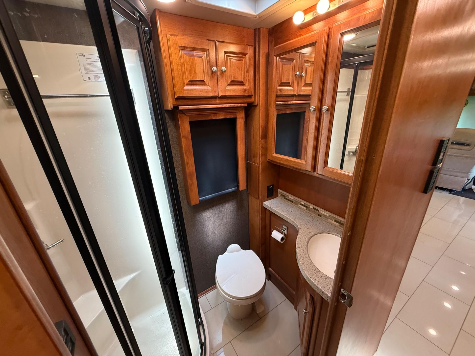 2016 TIFFIN MOTORHOMES 2016 TIFFIN MOTORHOMES ALLEGRO RED - thumbnail 23