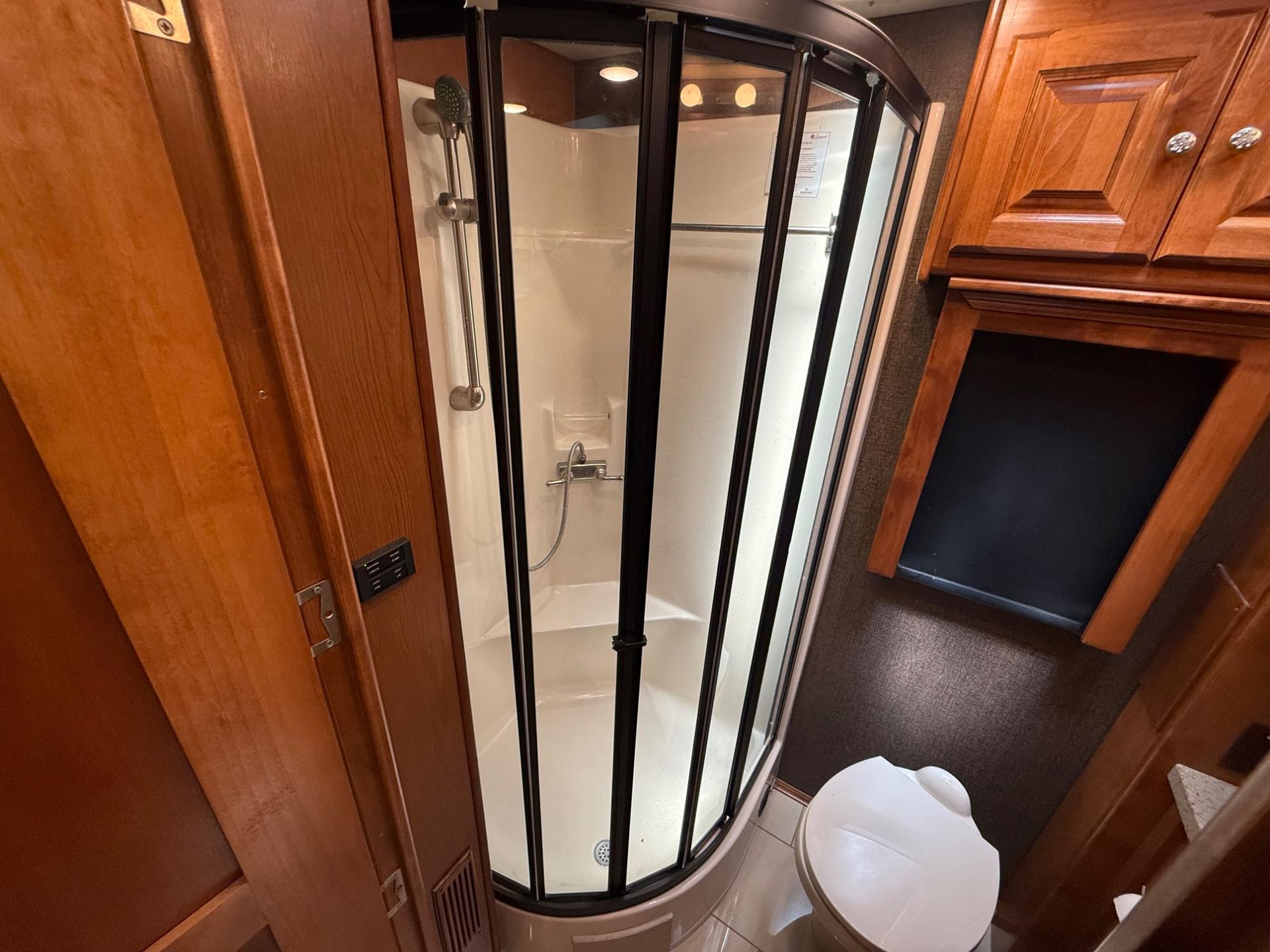 2016 TIFFIN MOTORHOMES 2016 TIFFIN MOTORHOMES ALLEGRO RED - thumbnail 25