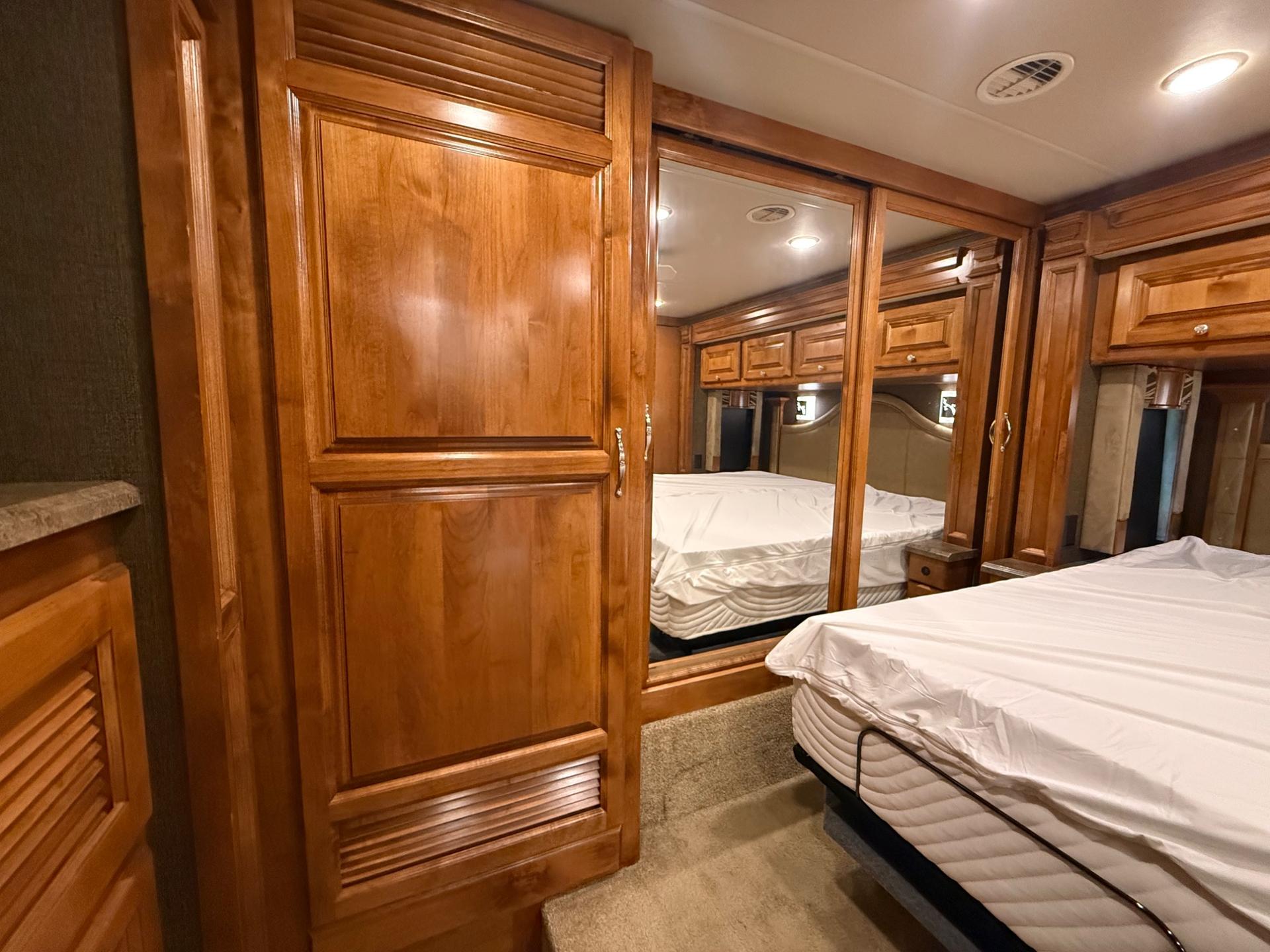2016 TIFFIN MOTORHOMES 2016 TIFFIN MOTORHOMES ALLEGRO RED - thumbnail 31