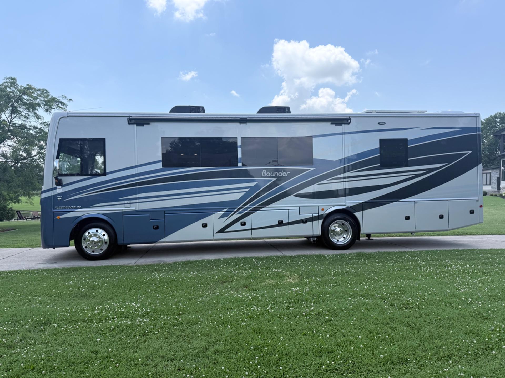 2027 FLEETWOOD 2027 FLEETWOOD BOUNDER - thumbnail 6