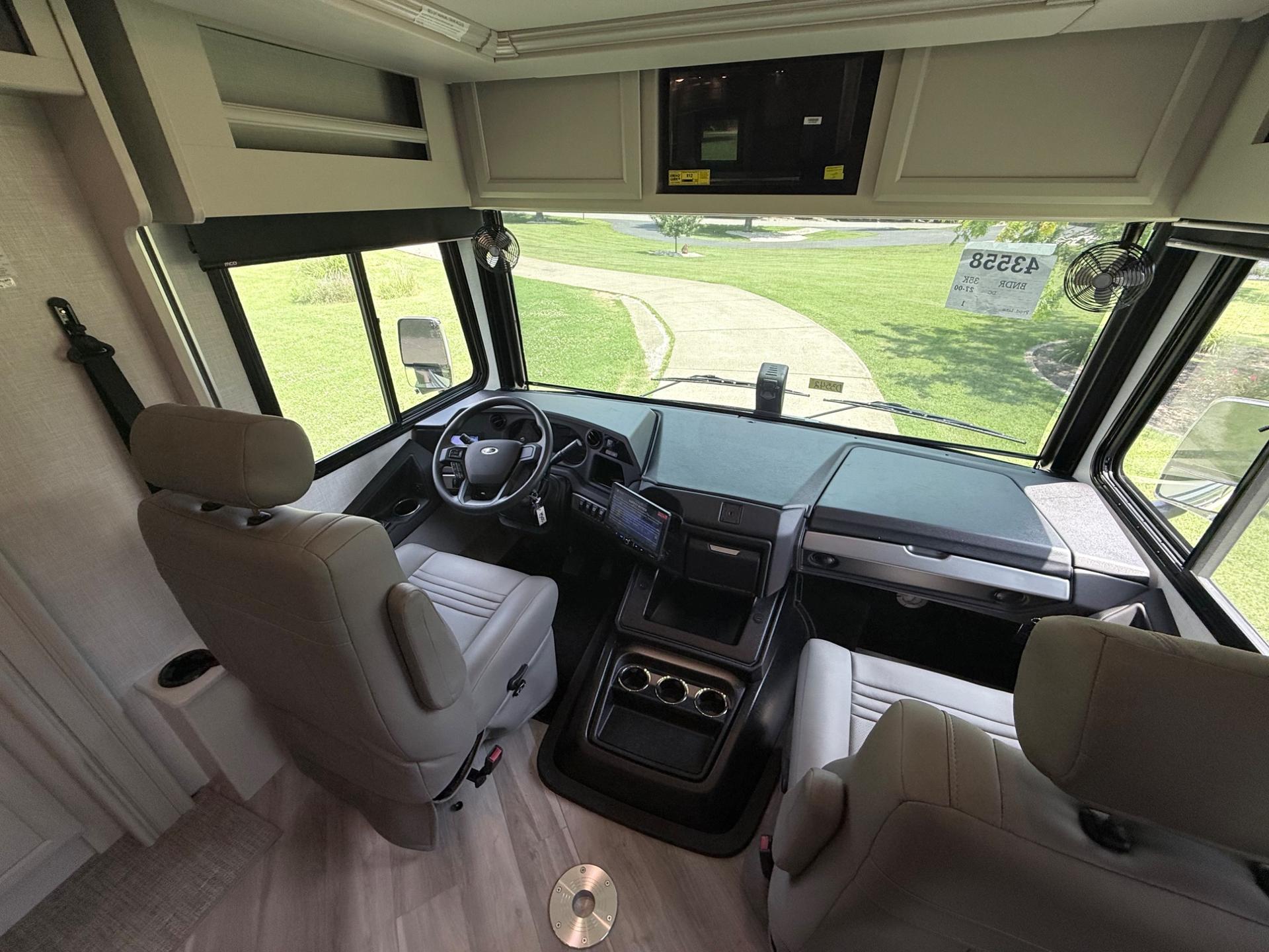 2027 FLEETWOOD 2027 FLEETWOOD BOUNDER - thumbnail 10