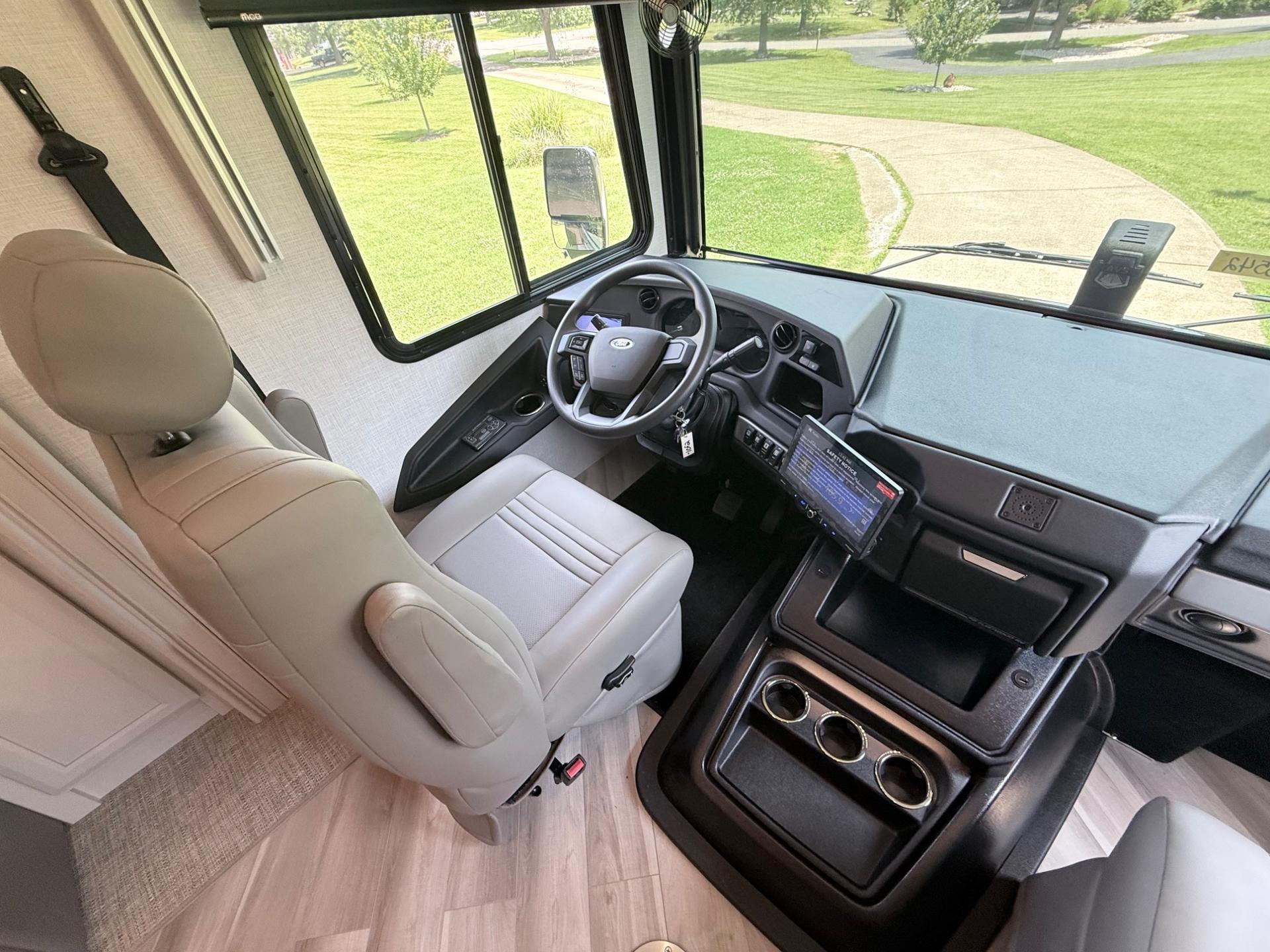 2027 FLEETWOOD 2027 FLEETWOOD BOUNDER - thumbnail 11